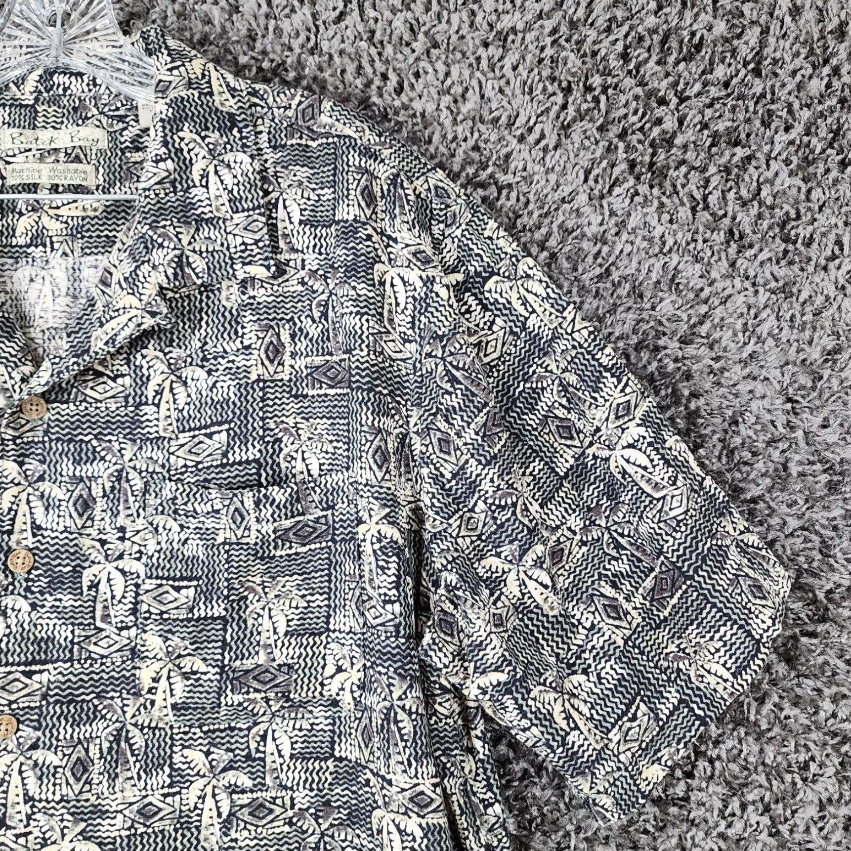 Vintage VINTAGE Batik Bay Hawaiian Button-Up Shirt Mens Size L Short Sleeve Beige Palm Tree Size US 33 - 3 Thumbnail