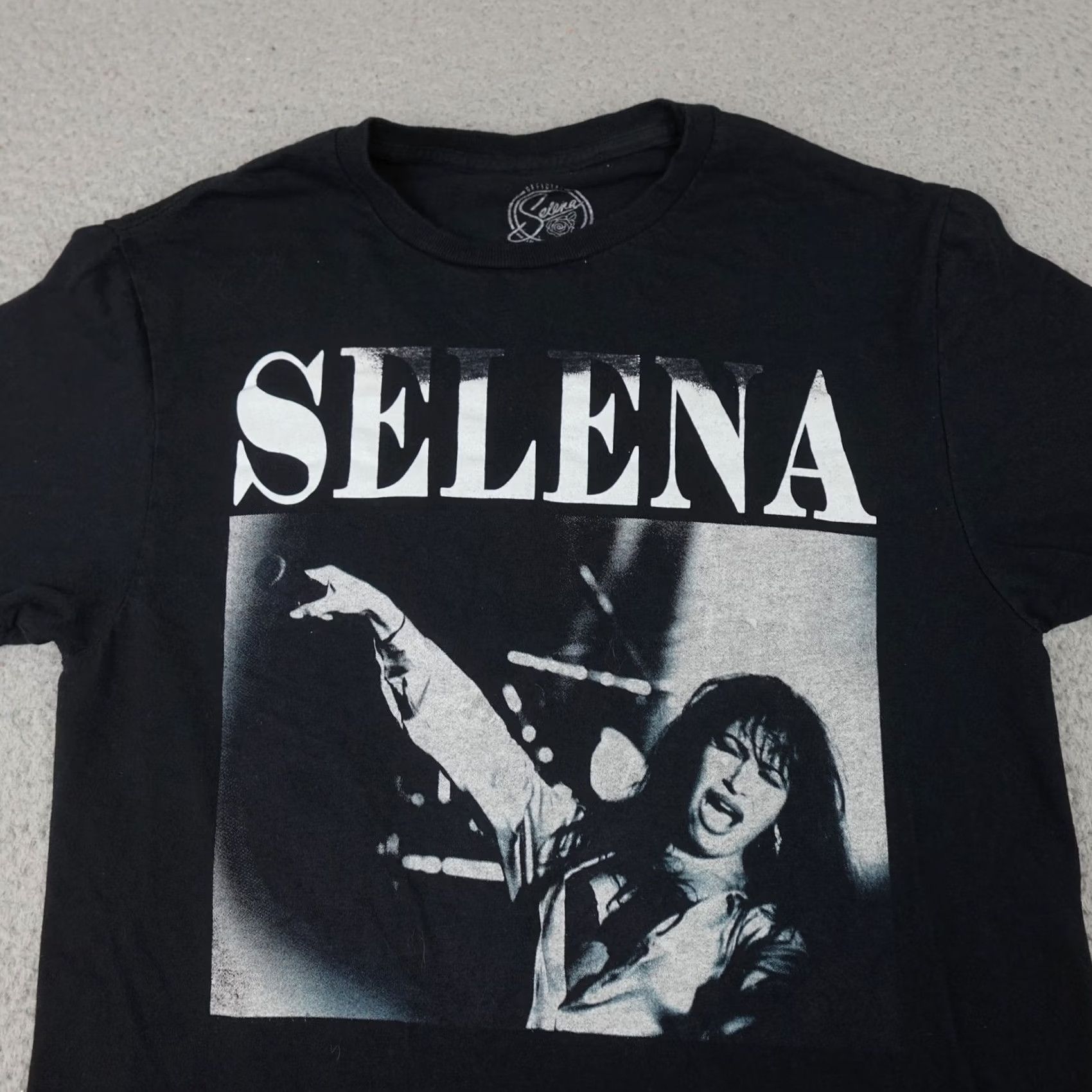 Vintage Selena Shirt Mens Small Concert Tee Latino Music Legend Band Tour Official Merch Size US S / EU 44-46 / 1 - 3 Thumbnail