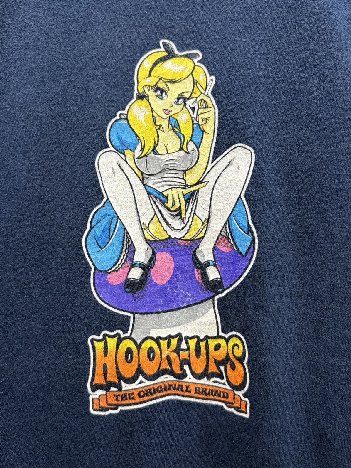 Hook-Ups Vintage 90s Hook Ups Smoking Girl Skateboard Tee Size US L / EU 52-54 / 3 - 2 Thumbnail