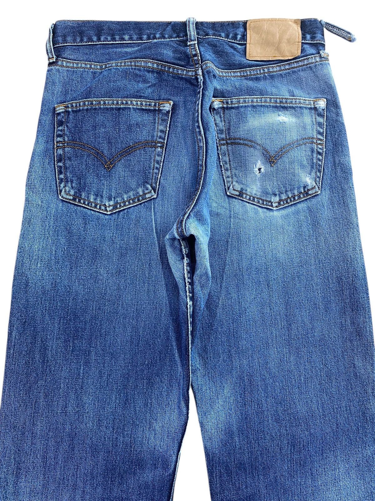 Levi's Vintage Levi’s Faded Blue Wash Style Loose Jeans Size US 32 / EU 48 - 4 Thumbnail