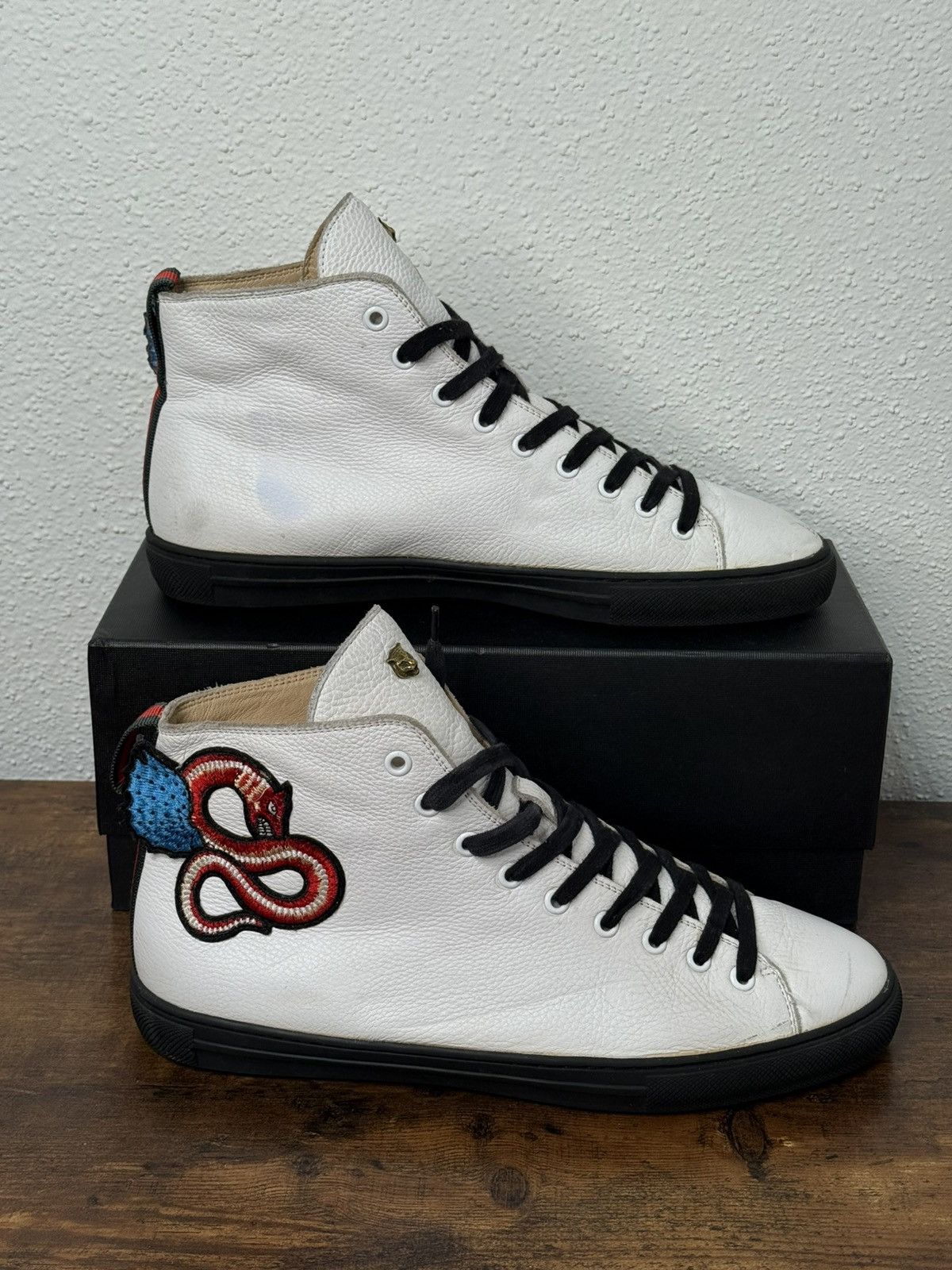Gucci RARE Gucci Winged Dragon High Top Sneakers Size US 11.5 / EU 44-45 - 7 Thumbnail