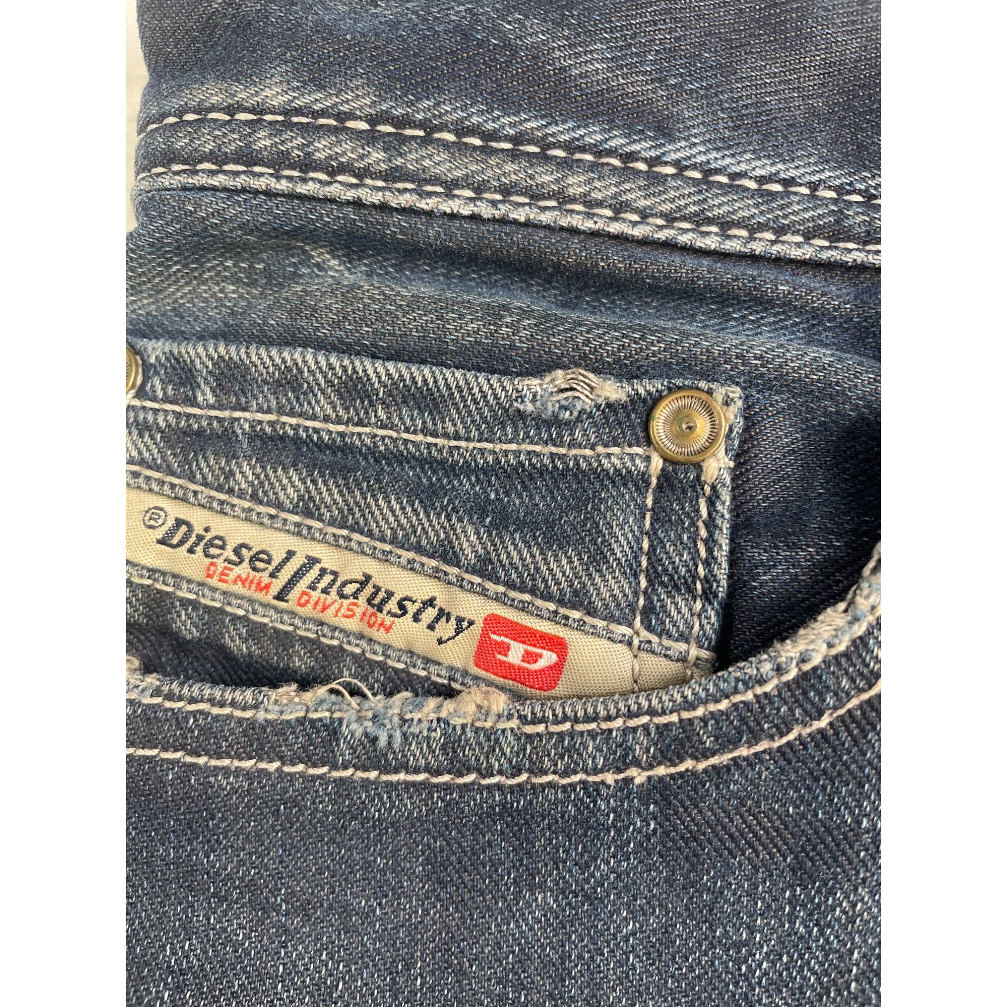 Diesel Diesel Jeans Made in Italy Mens Blue Faded Jeans Pants Size Size US 31 - 3 Thumbnail