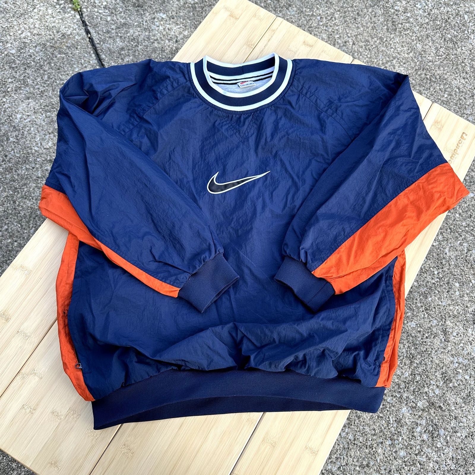 Japanese Brand × Nike Vintage Nike Center Swoosh Windbreaker 90s Size XL Baggy Fit Size US XL / EU 56 / 4 - 1 Thumbnail