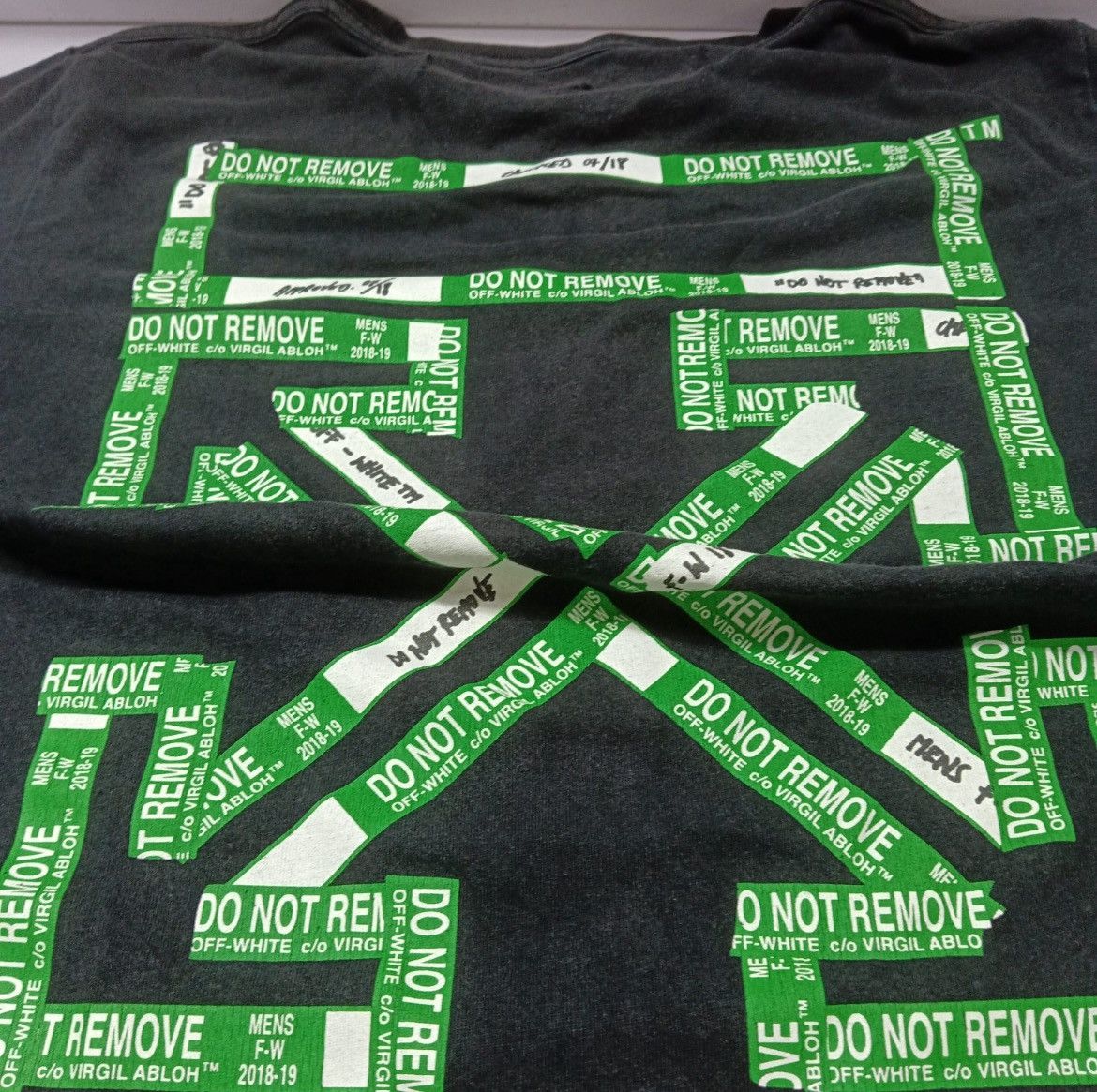 Off-White OFF-WHITE SSNSE S/S SLIM TEE Size US XS / EU 42 / 0 - 5 Thumbnail