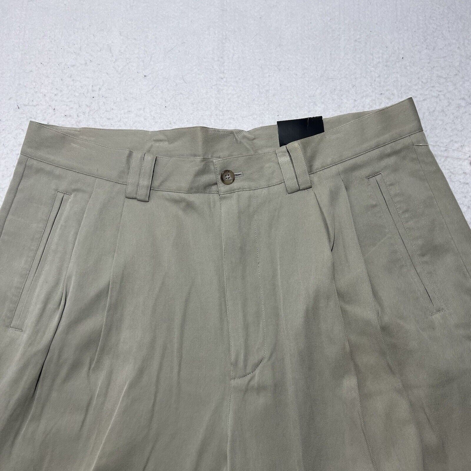Izod IZOD Men's 34 Silk Blend Pleated Golf Shorts 9" Inseam Green Size US 34 / EU 50 - 2 Thumbnail