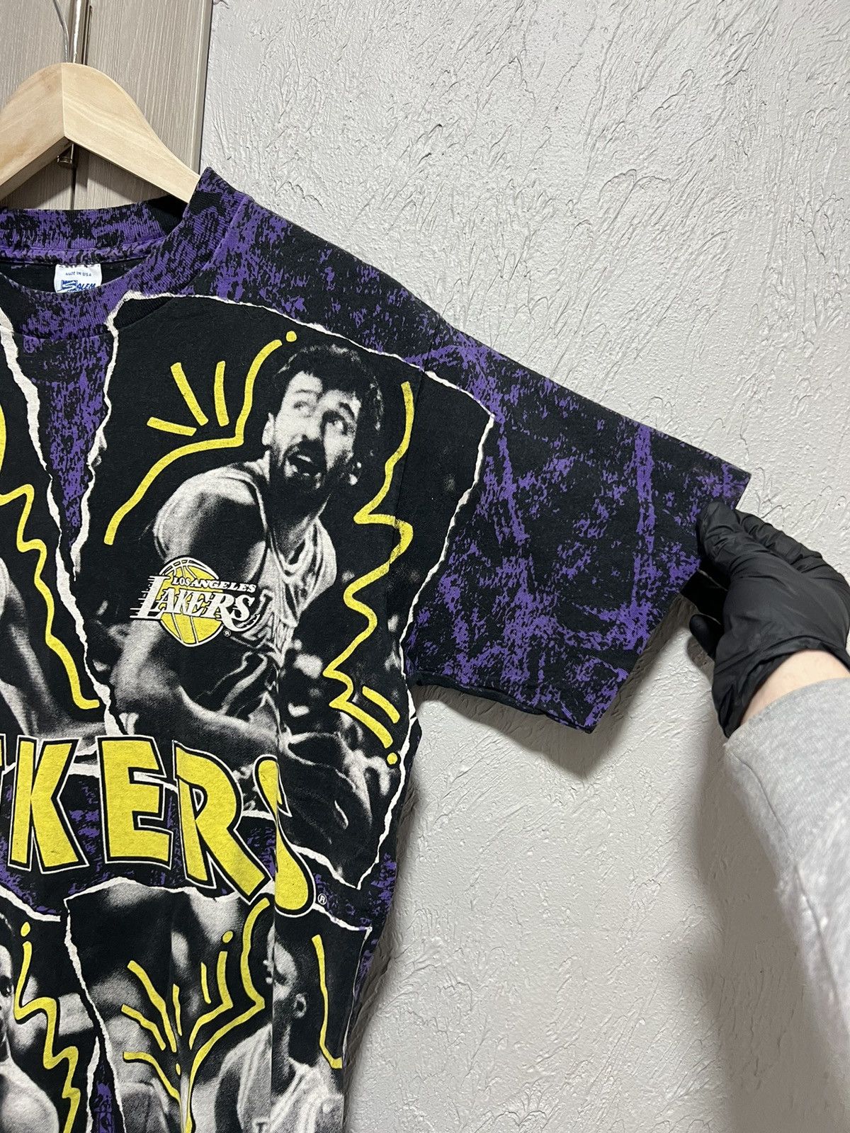 NBA Vintage Lakers Los Angeles NBA All Over Print T-shirt 90’s Size US M / EU 48-50 / 2 - 8 Thumbnail