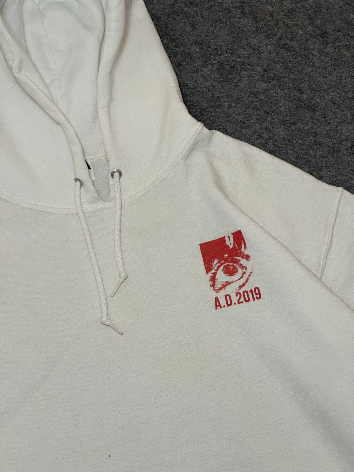 Japanese Brand AKIRA x ART OF WALL exhibition hoodie in white. Size US M / EU 48-50 / 2 - 4 Thumbnail