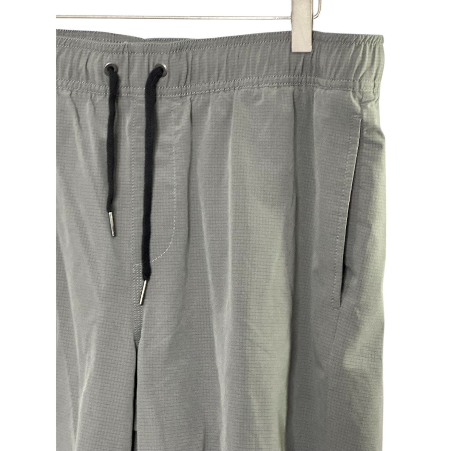 Billabong Billabong Surftrek Perf Elastic in Pewter Shorts Large Size US 36 / EU 52 - 3 Thumbnail