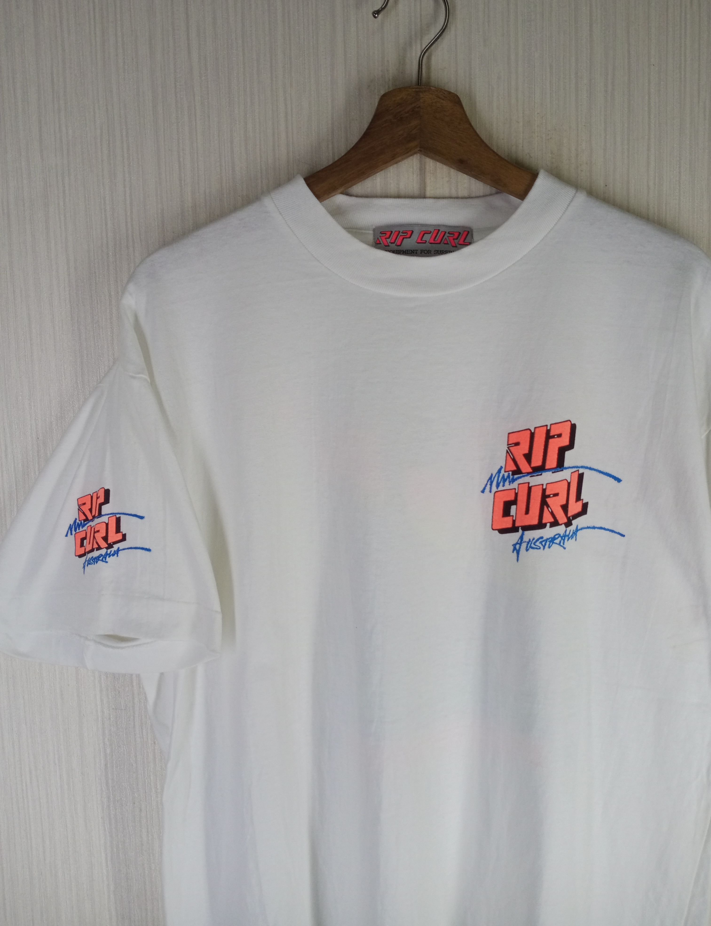 Rip Curl Rare Vintage 90s Rip Curl Equipment For Surfing Tshirt Size US M / EU 48-50 / 2 - 3 Thumbnail