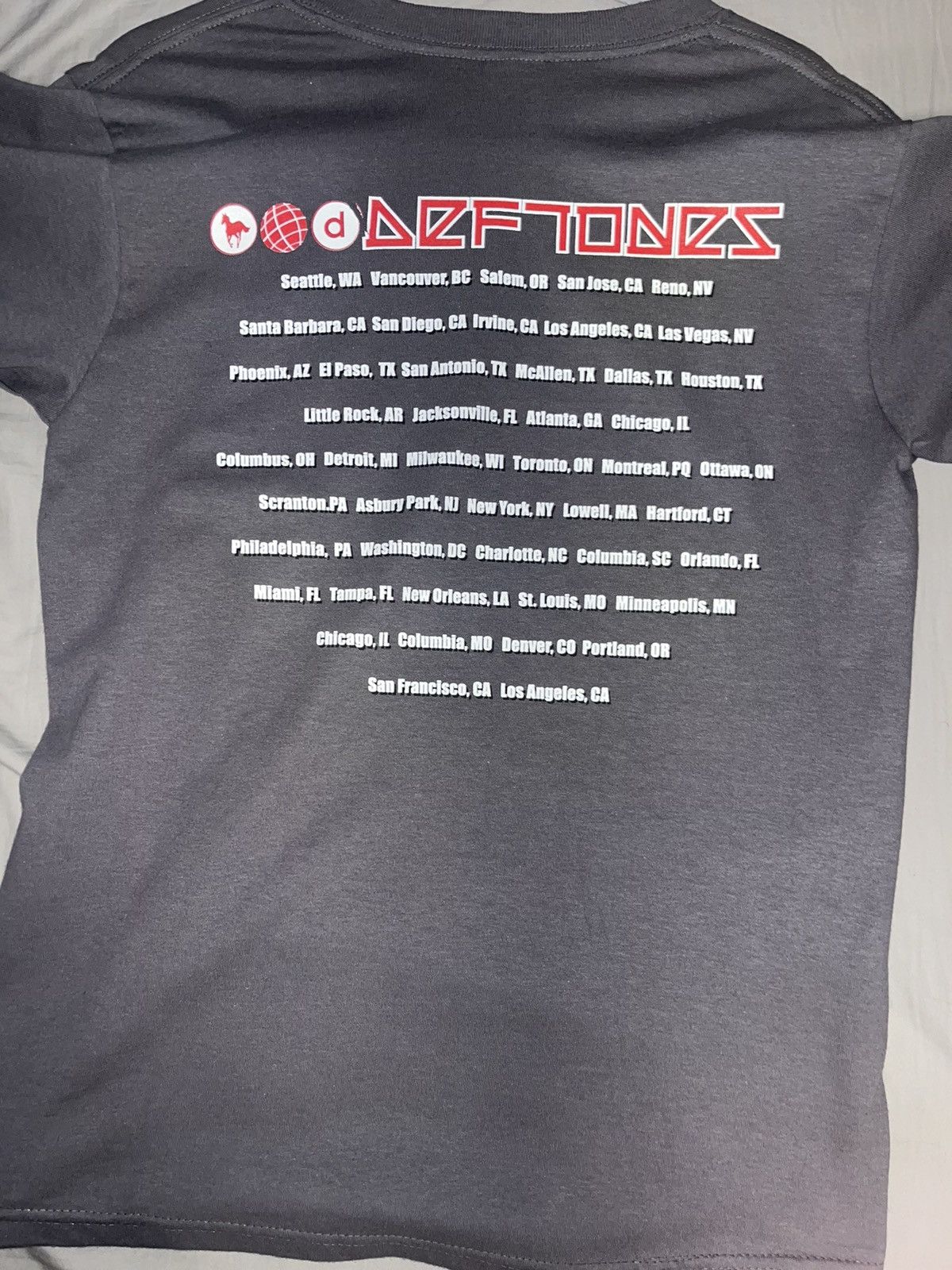 Band Tees × Vintage Early 00's Deftones White Pony Tour Tee, Size M Size US M / EU 48-50 / 2 - 3 Thumbnail