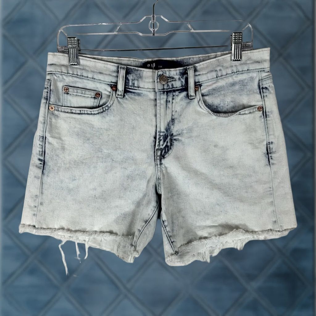 Gap Gap Denim Jean Shorts Womens 2 Blue Sunbleach 5" Inseam Casual Summer Beach Shorts Womens 2 Dawn? Size 26" / US 2 / IT 38 - 1 Thumbnail