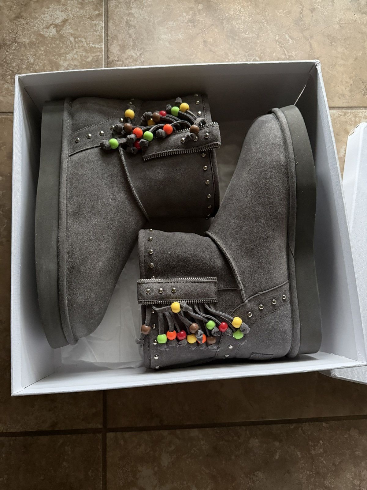 Other 1199 Bazo Surfer Beaded Uggs Size US 10.5 / EU 43-44 - 2 Thumbnail
