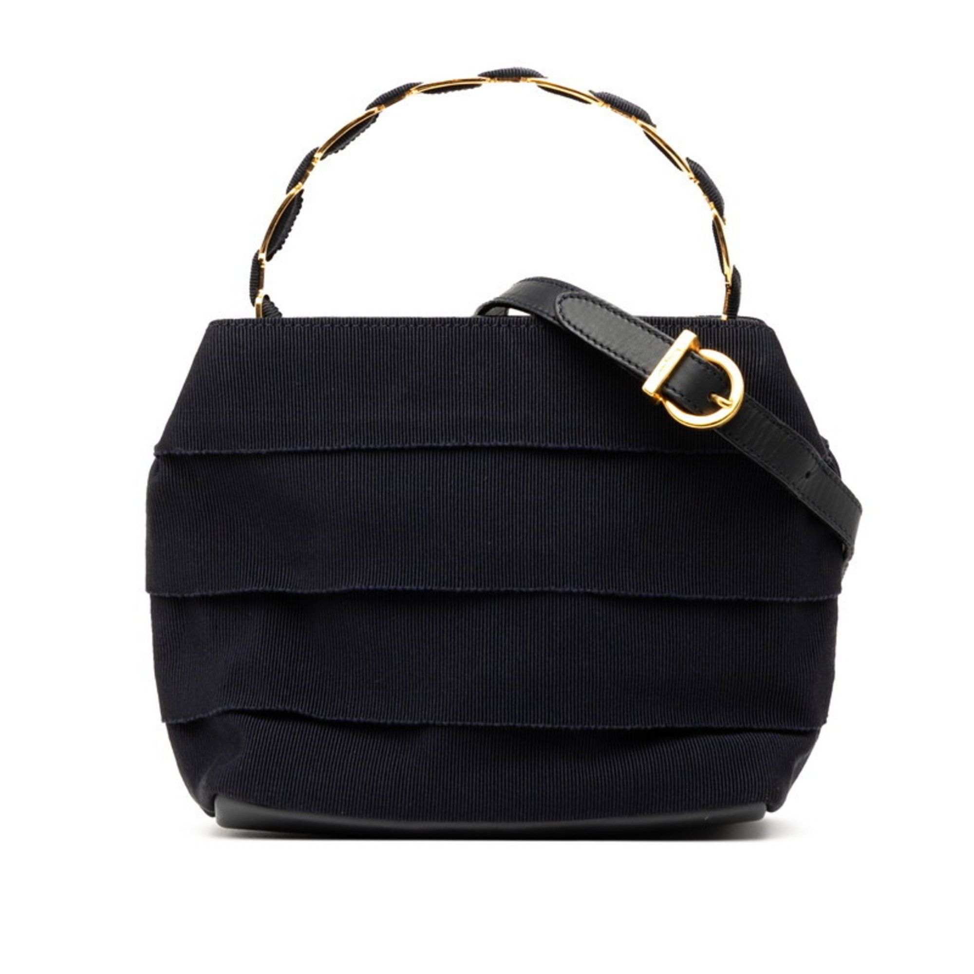 ショルダーバッグ Ferragamo / Vara shoulder bag Ferragamo Vara Shoulder Bag | Black | FARFETCH