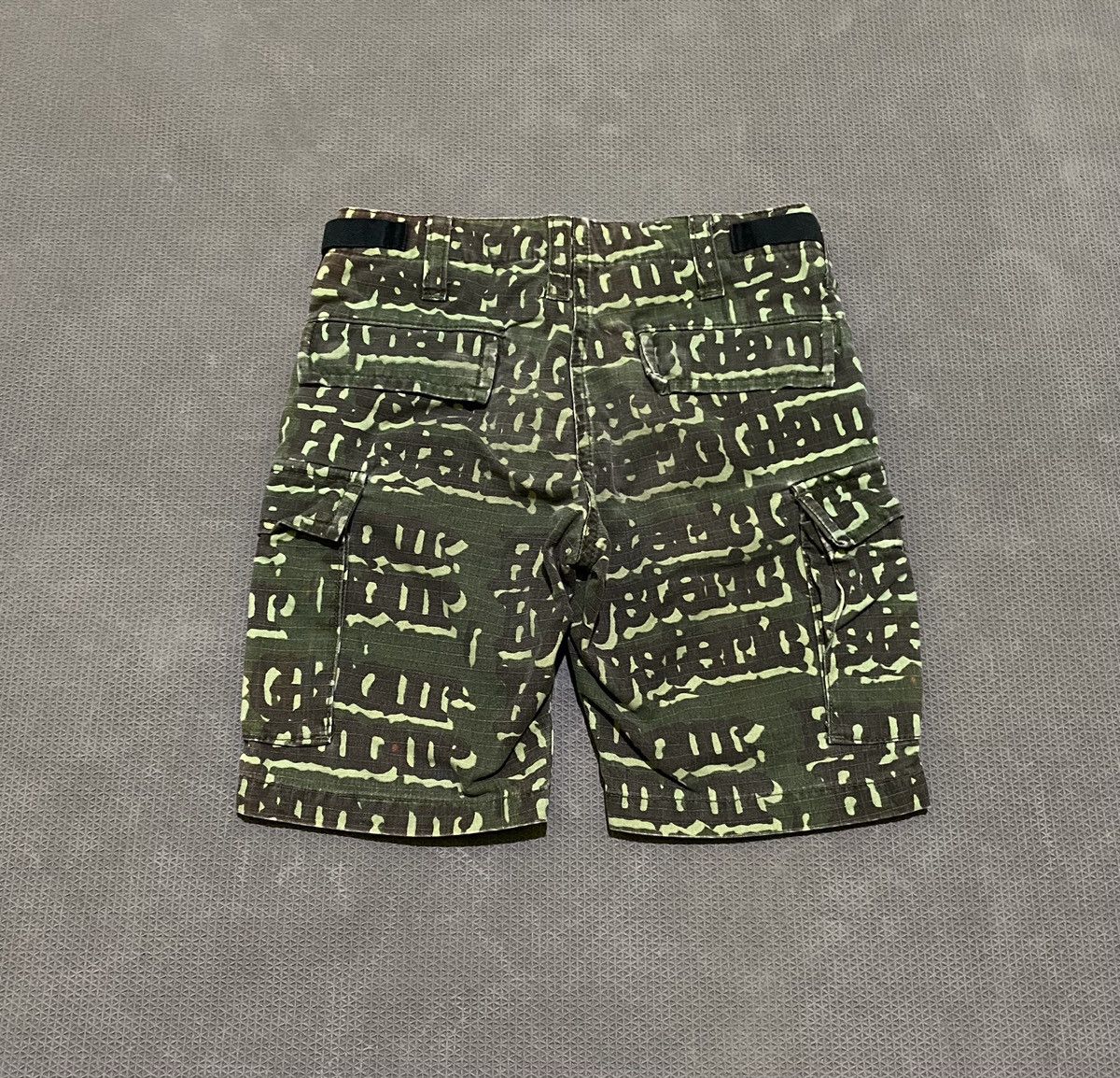 Hysteric Glamour × Japanese Brand Y2k Hysteric Glamour Kids cargo shortpants Size US 26 / EU 42 - 2 Thumbnail
