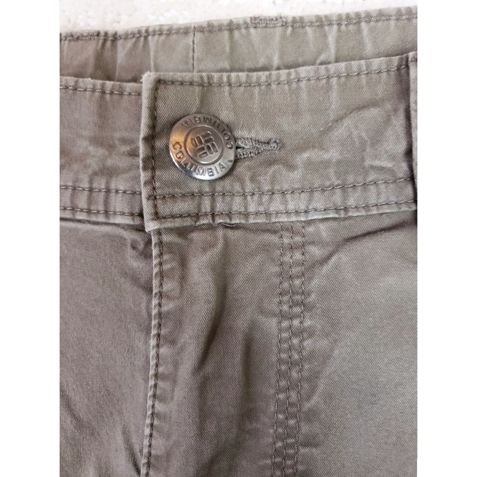 Vintage Columbia Pants Men's 32x34 Chino Straight Leg 5-Pocket Zip Closure Green Khaki Casual Workwear Travel Outdoor Reactivation.Unsupported Size US 32 / EU 48 - 6 Thumbnail