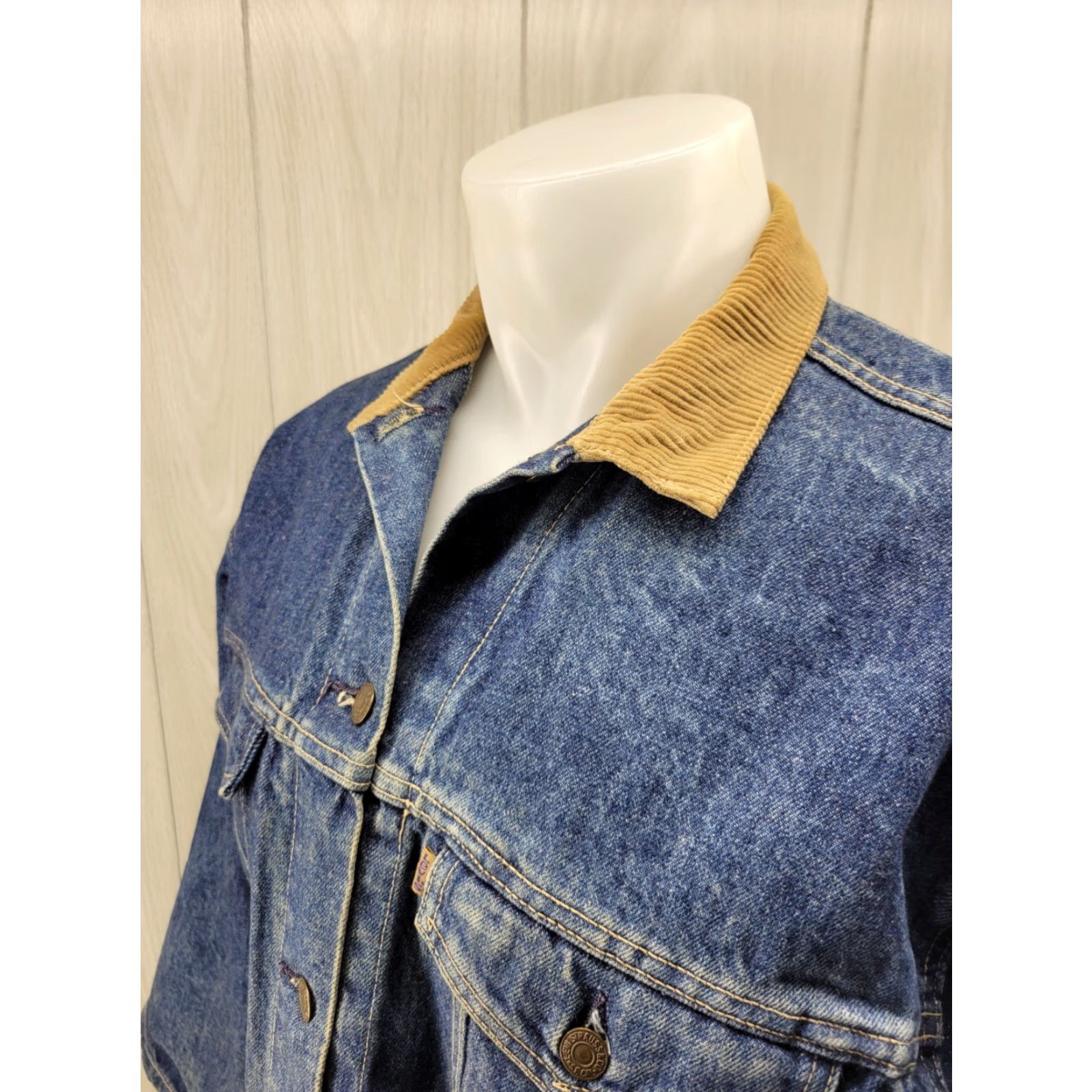 Denime VINTAGE Levis Denim Jacket Jacket Women Long Distressed Collared 77932-7206 Chore Cord Blue Jeans Coat Size M / US 6-8 / IT 42-44 - 3 Thumbnail
