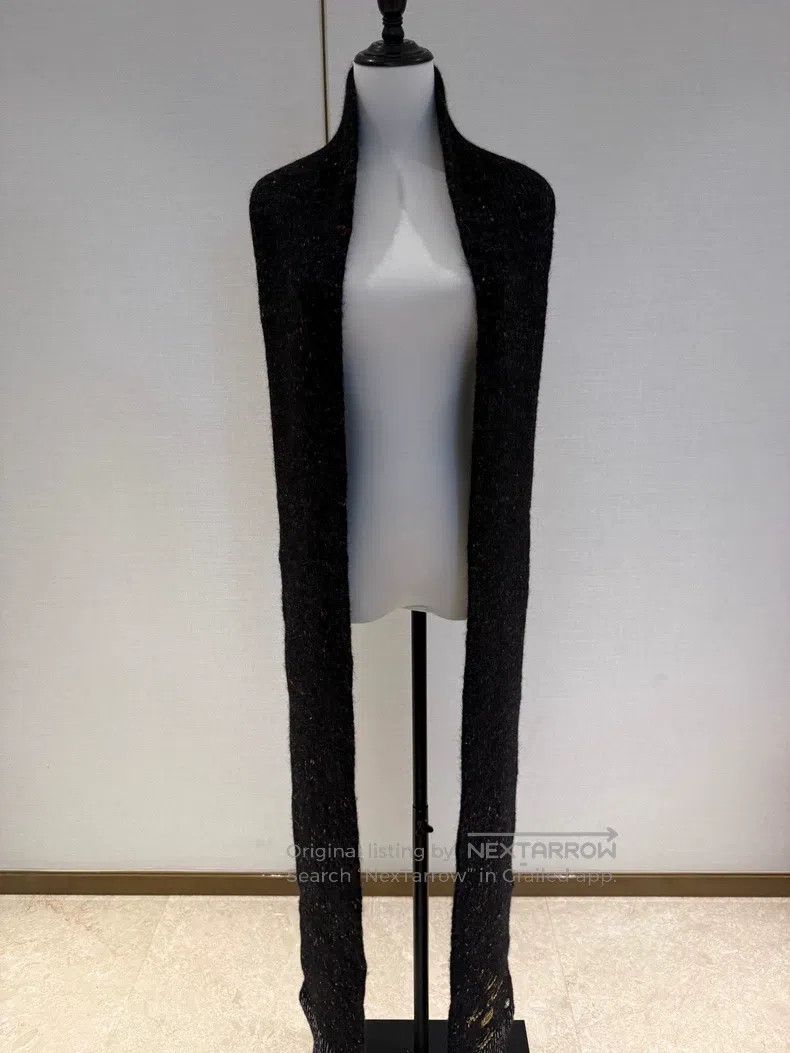 Chanel Chanel Metropolitan embroidered black colour wool scarf Size ONE SIZE - 2 Thumbnail