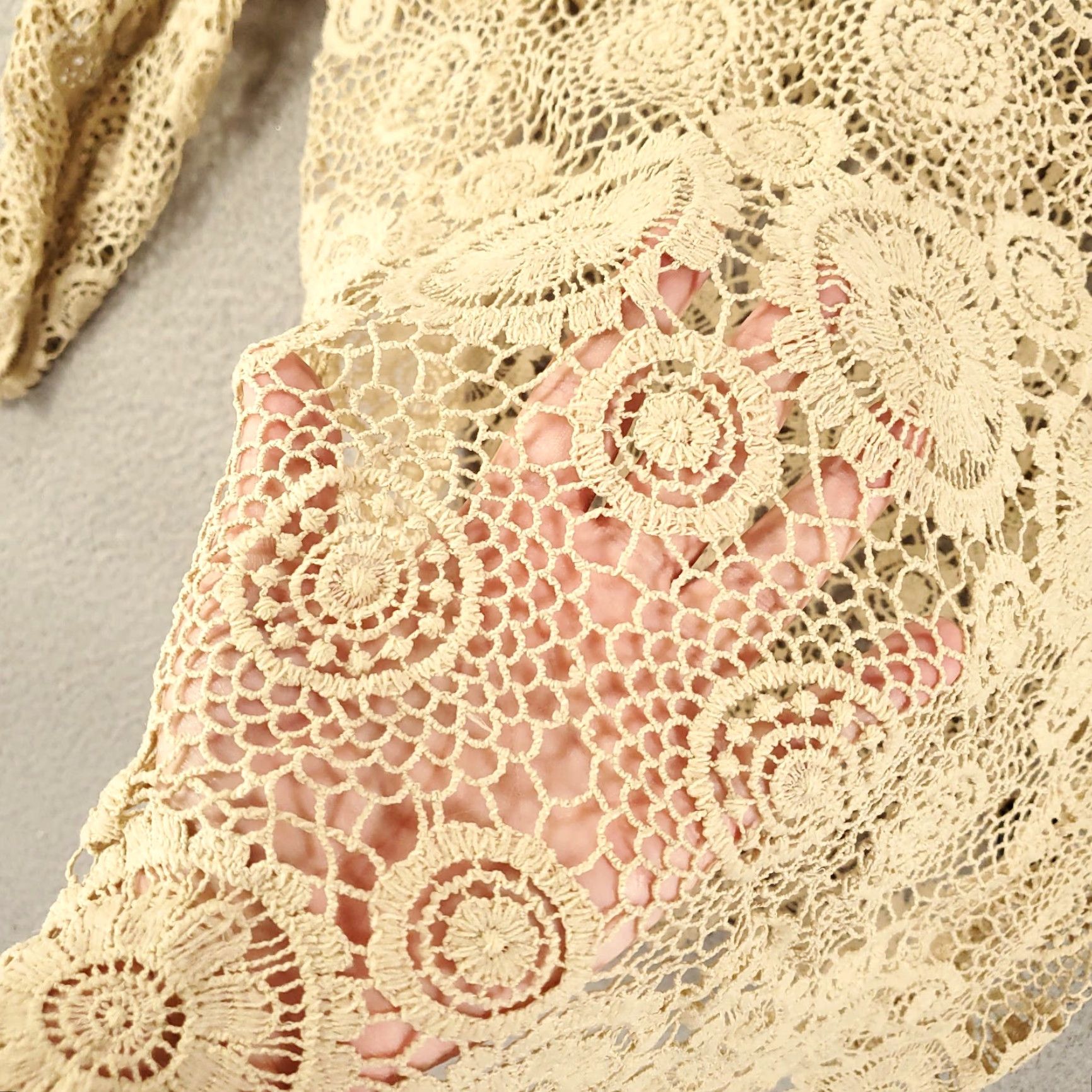 Vintage Calessa Blouse Womens L Ivory Open Lace Sheer Scalloped Hem Pullover Boho Shirt Tunic Casual Size L / US 10 / IT 46 - 6 Thumbnail