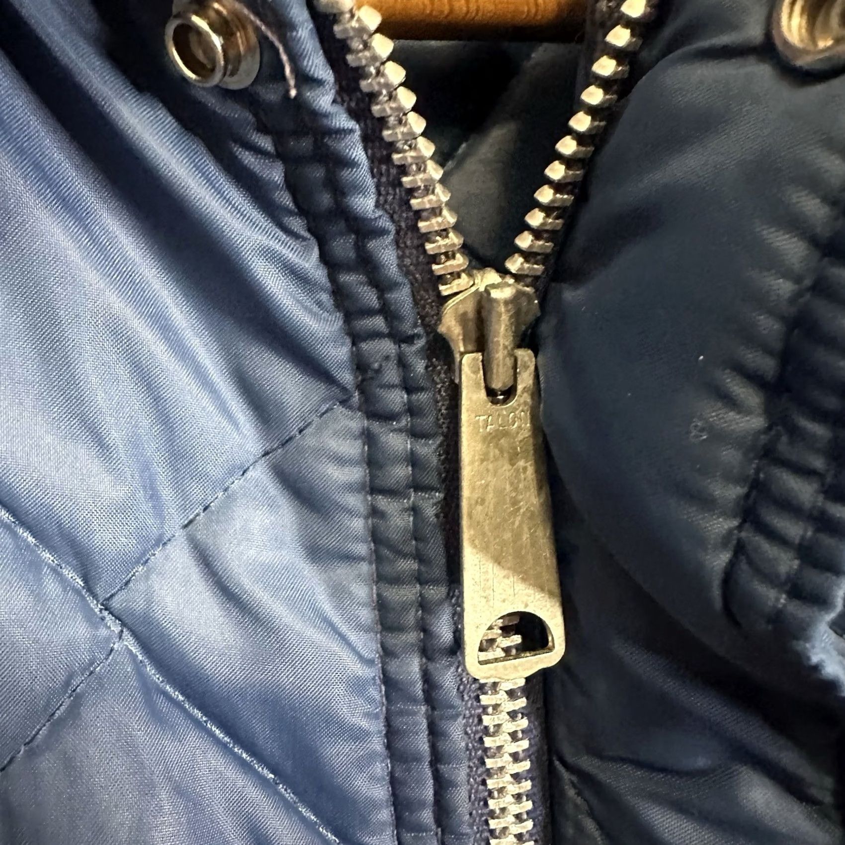 Vintage VINTAGE OshKosh B'gosh Nylon Full Zip Jacket Windbreaker 90s Men L Blue Size US L / EU 52-54 / 3 - 4 Thumbnail