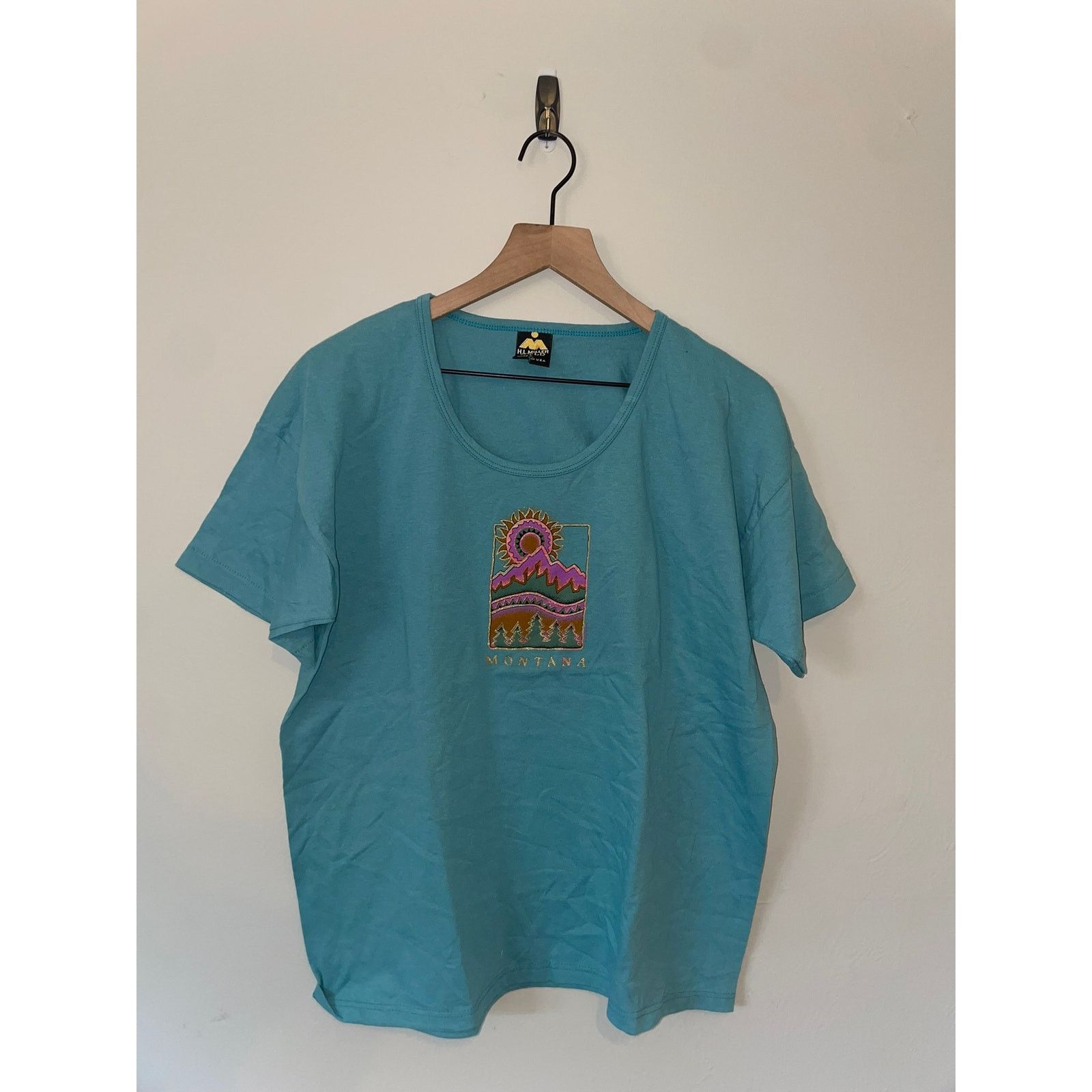 Vintage Womens Vintage Montana Shirt Mountan Teal Tee Top 90s Large Size L / US 10 / IT 46 - 1 Thumbnail