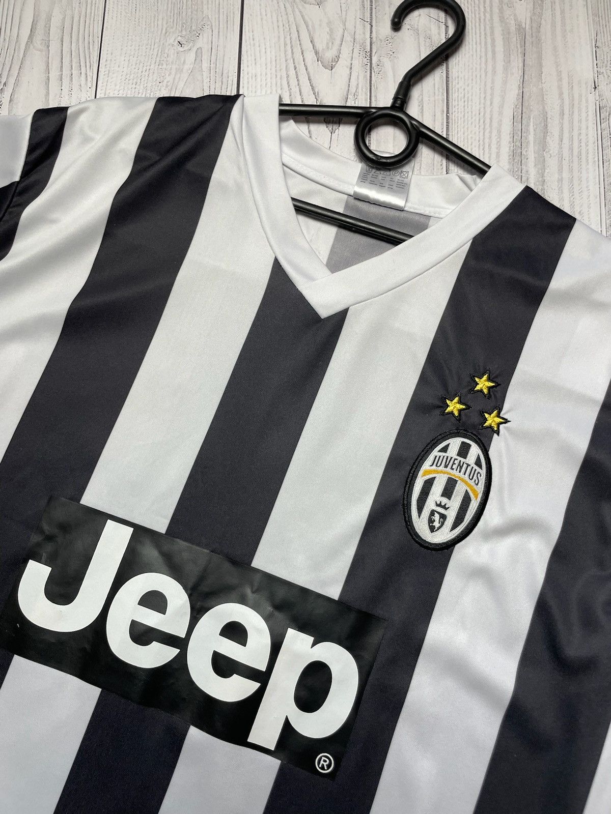 Vintage Vintage Juventus TEVEZ 10 soccer tee size L Size US L / EU 52-54 / 3 - 3 Thumbnail