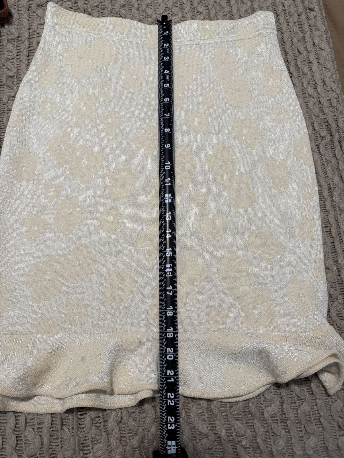 St. John VTG St John Marie Gray Collection Ivory Floral Knit Skirt Size 26" / US 2 / IT 38 - 8 Thumbnail