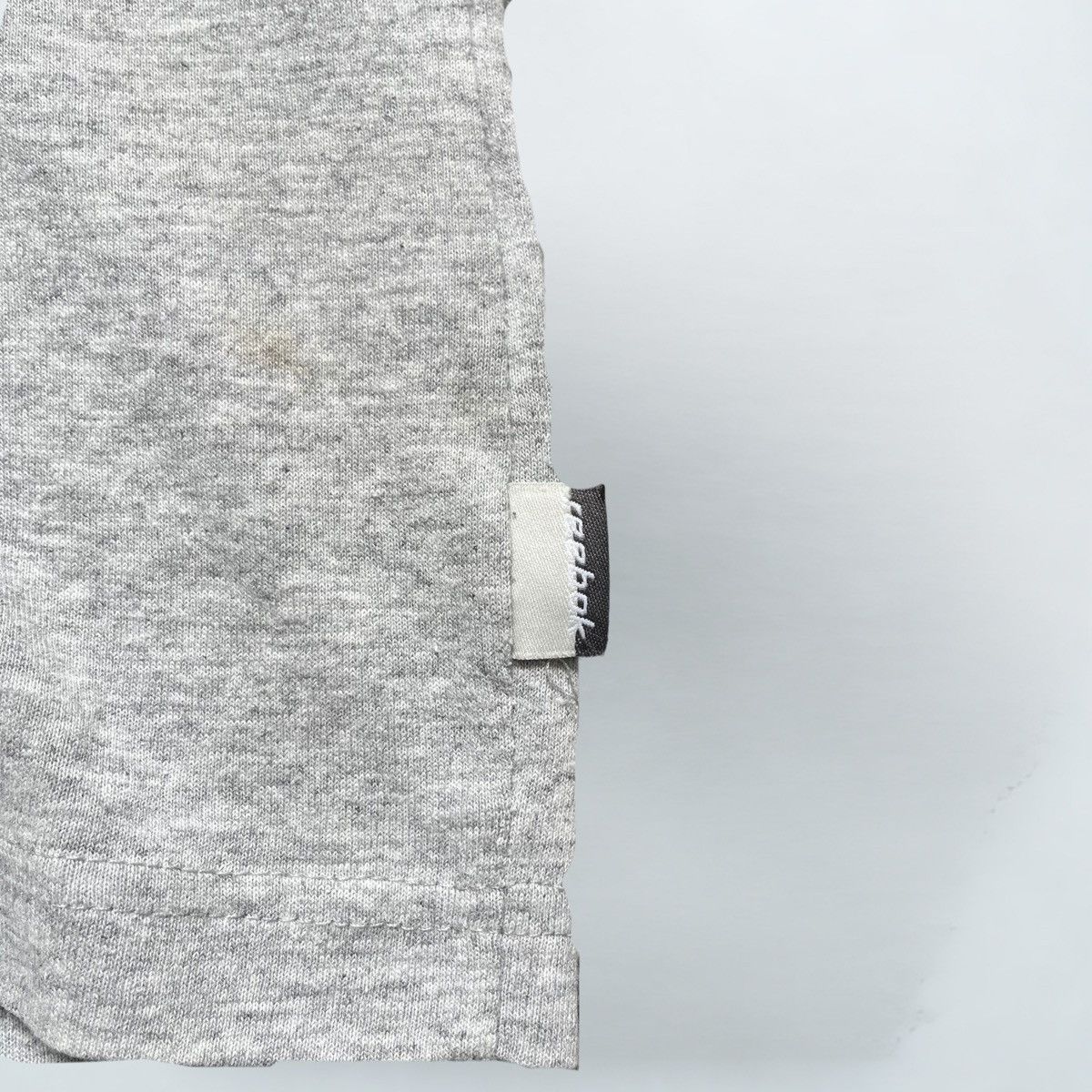 Reebok Vintage Reebok Grey Essential Tee (90s / Y2K) Size US L / EU 52-54 / 3 - 3 Thumbnail
