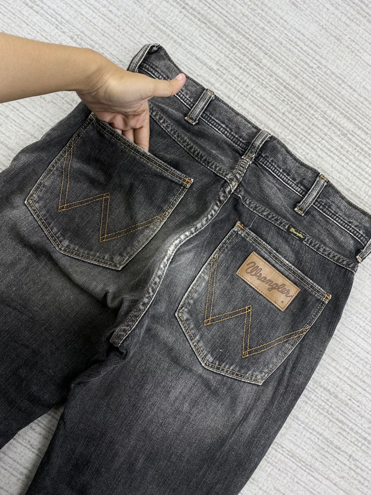 Japanese Brand × Vintage × Wrangler Vintage Wrangler Acid Grey Denim Jeans Size US 31 - 12 Thumbnail