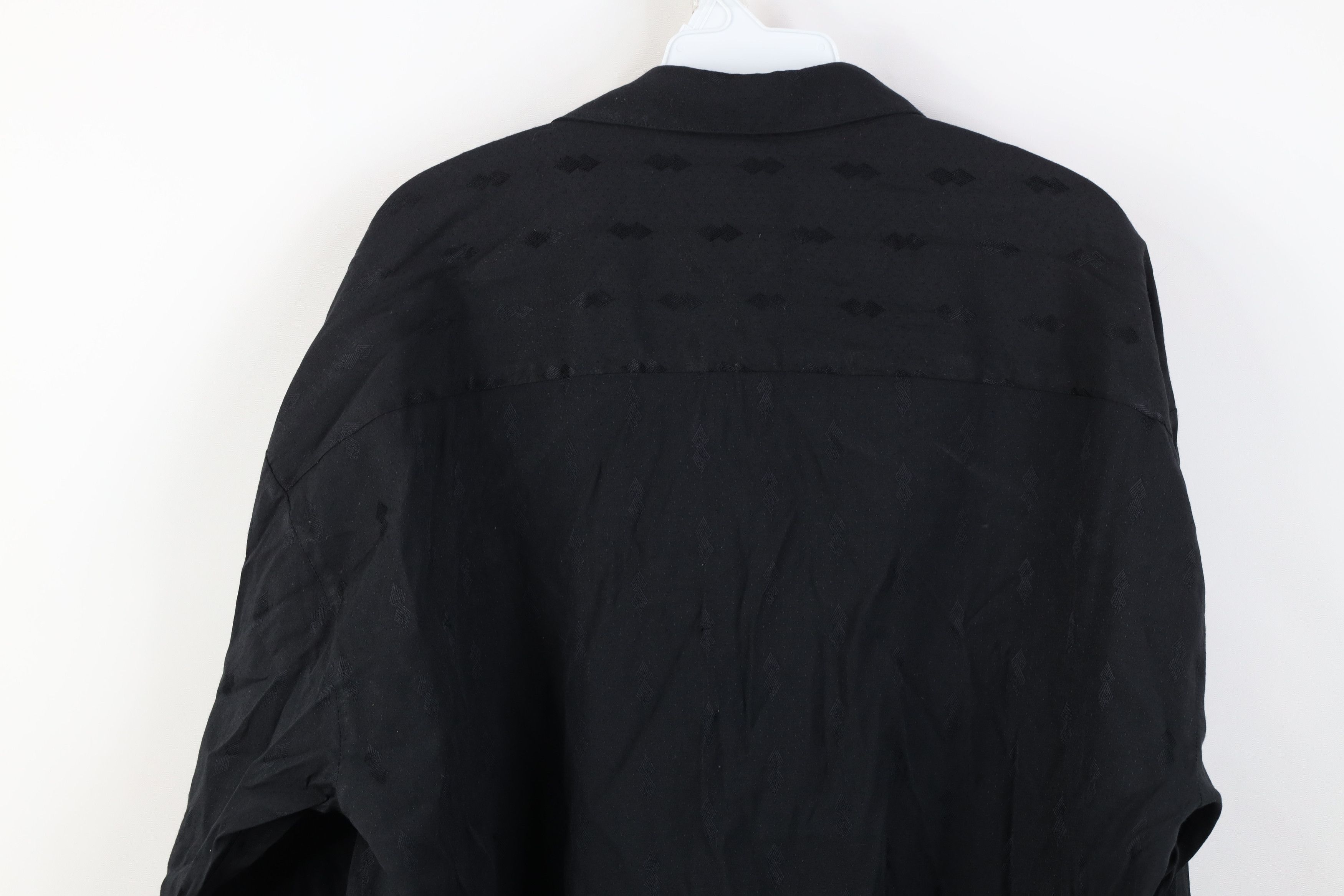 Vintage Vintage 90s Streetwear Gabardine Diamond Collared Shirt Size US XL / EU 56 / 4 - 12 Thumbnail