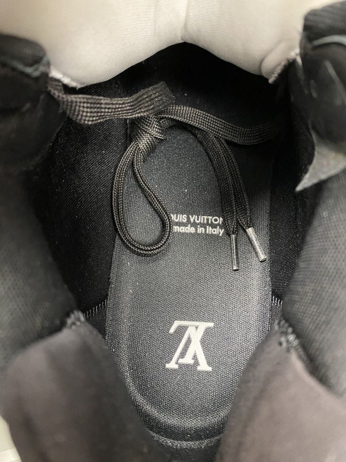Louis Vuitton LV Trainer 2 black blue suede hi top 9.5 authentic rare Size US 9.5 / EU 42-43 - 10 Thumbnail