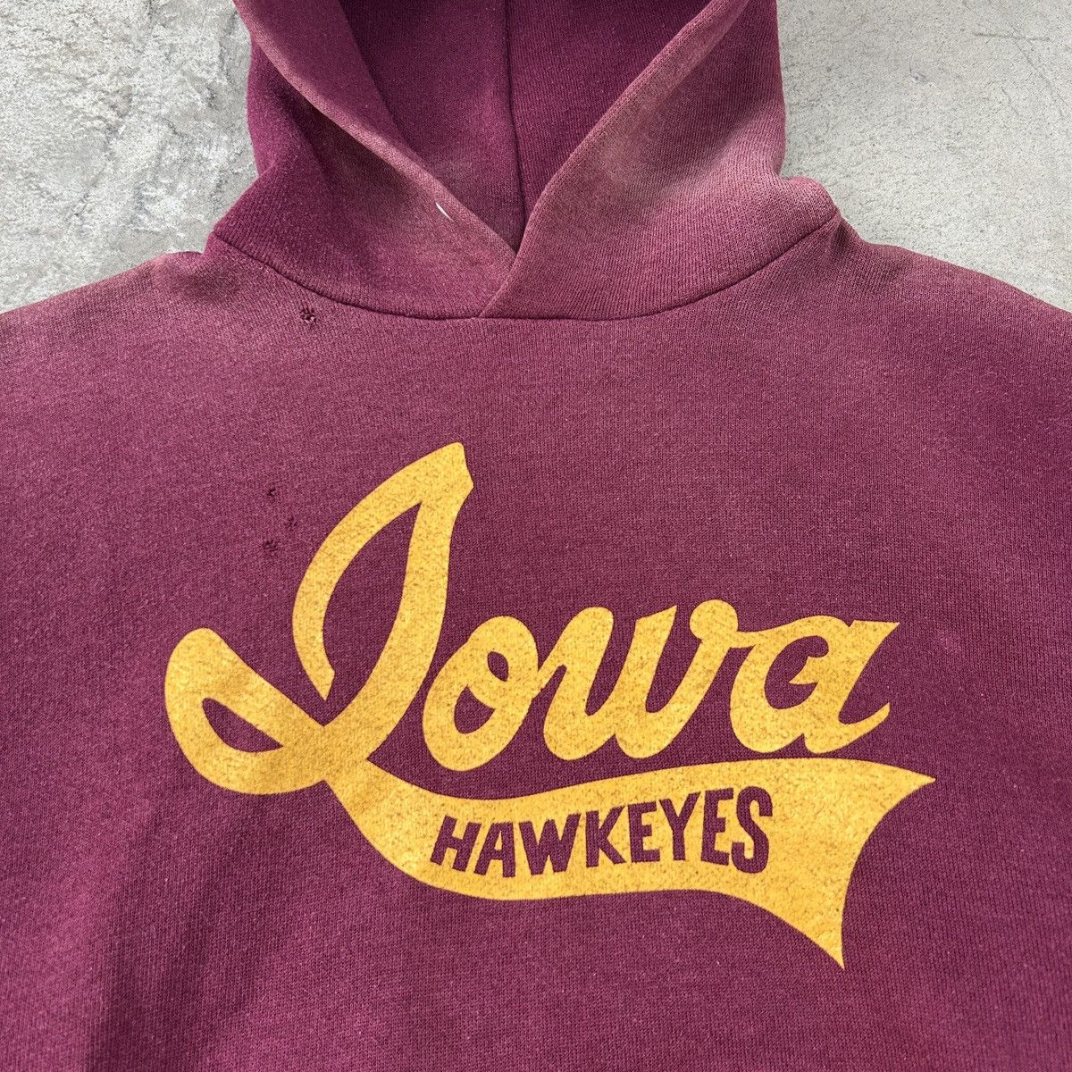 Vintage 1980s Iowa Hawkeyes Hoodie Size US L / EU 52-54 / 3 - 14 Thumbnail