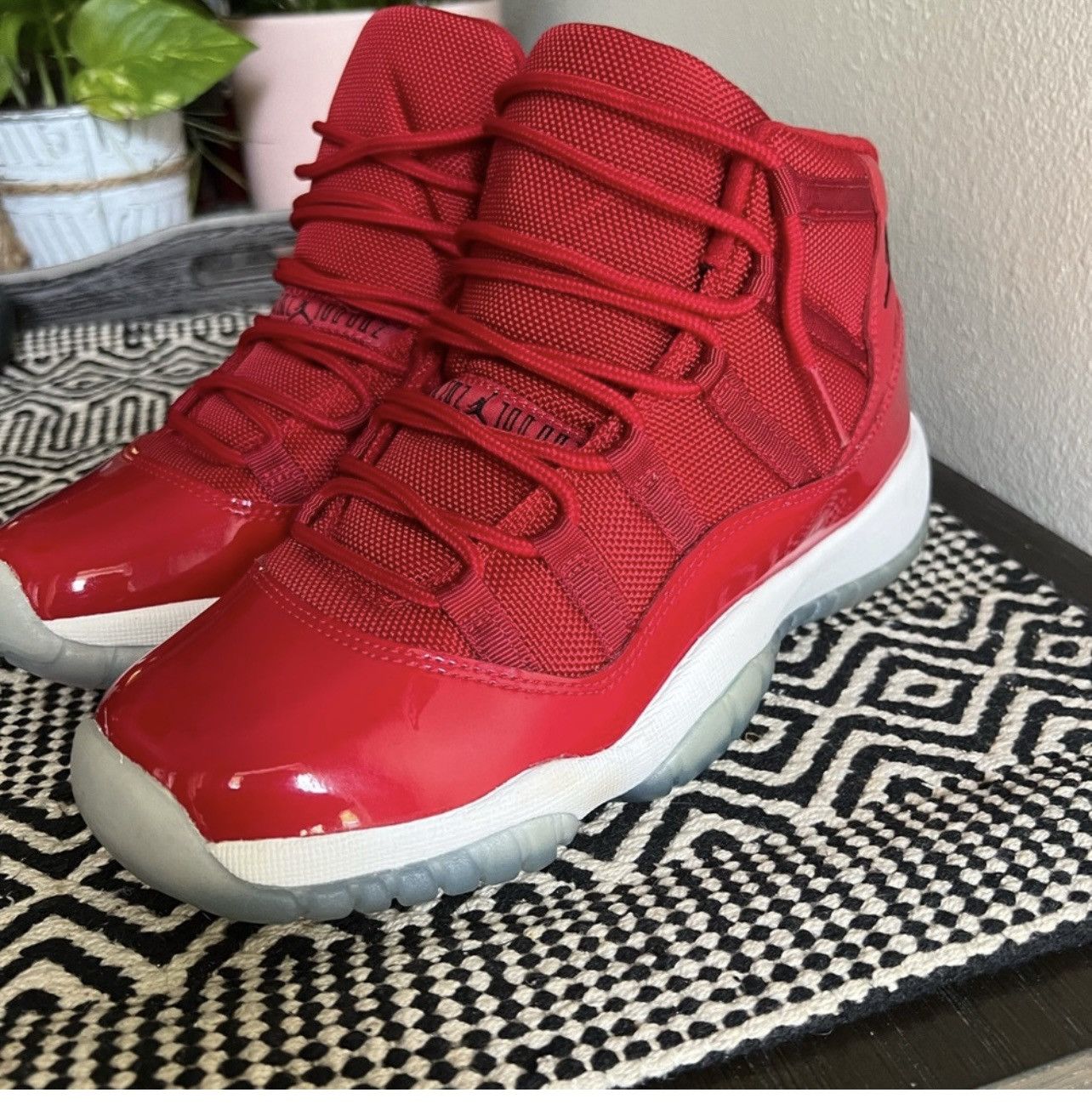 Nike Retro Jordan 11 “gym red” Size US 6 / EU 39 - 1 Thumbnail