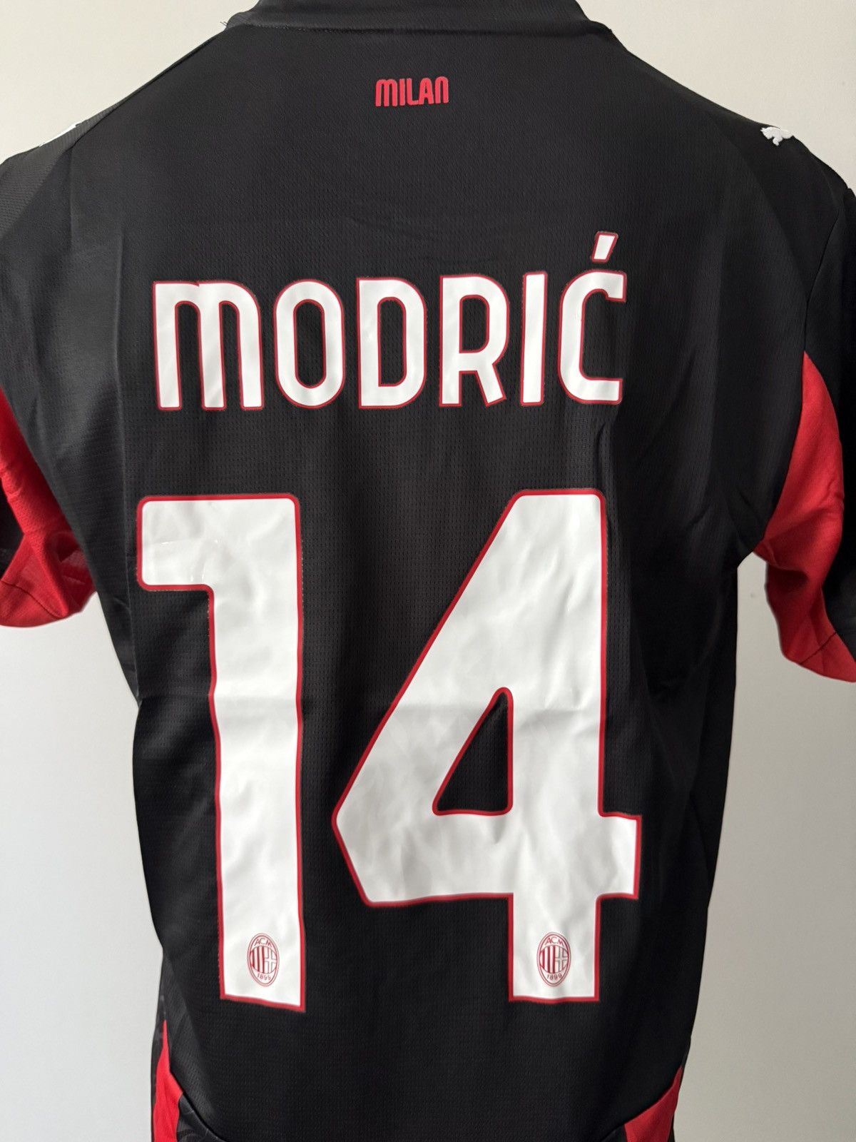 Puma Luka Modric #14 AC Milan 2025/26 Home New Soccer Jersey Size US XL / EU 56 / 4 - 9 Thumbnail