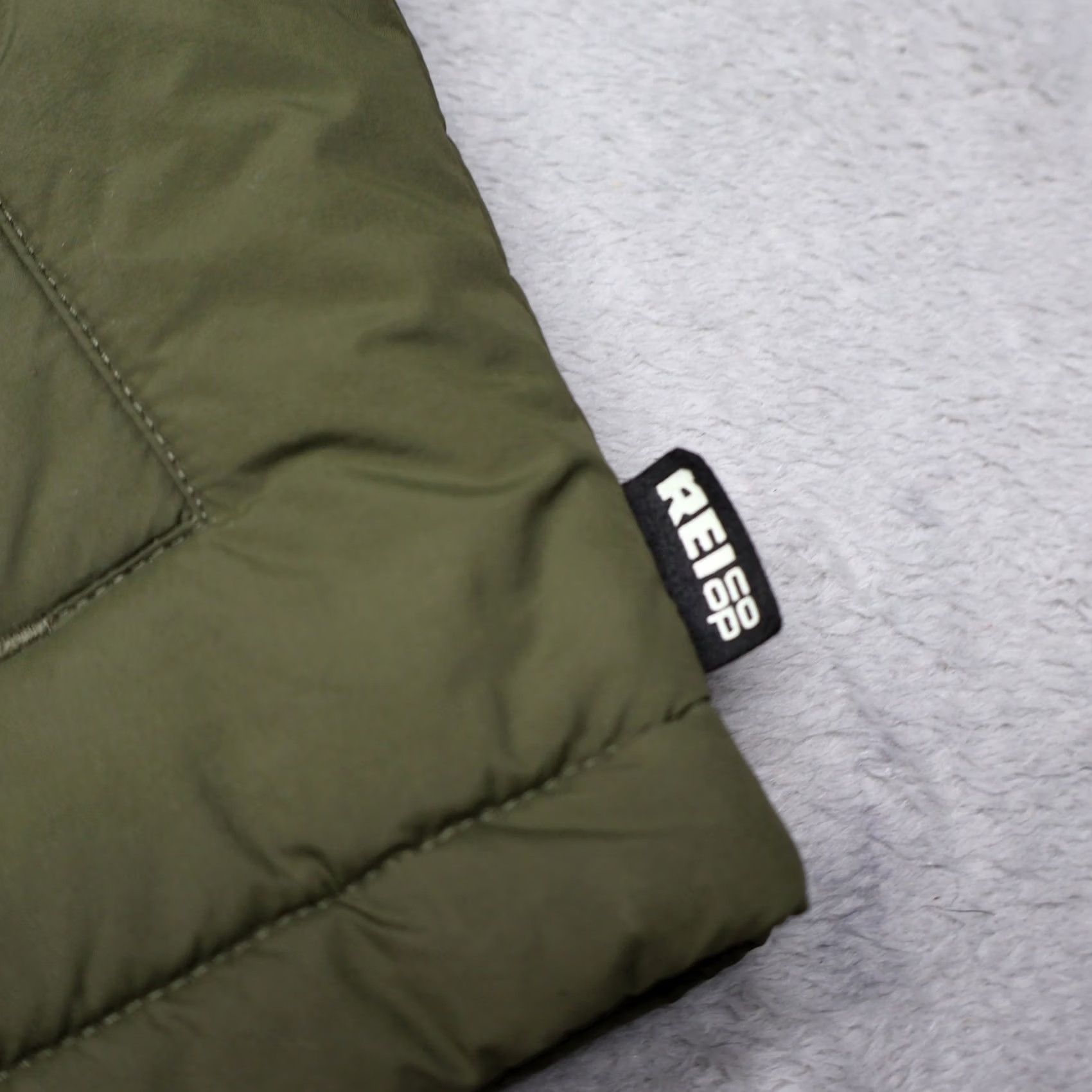 Vintage REI Jacket Mens Large Green Insulated Full Zip Puffer Outdoor Wind Rain Quilted Nylon Stand-Up Collar Size US L / EU 52-54 / 3 - 5 Thumbnail