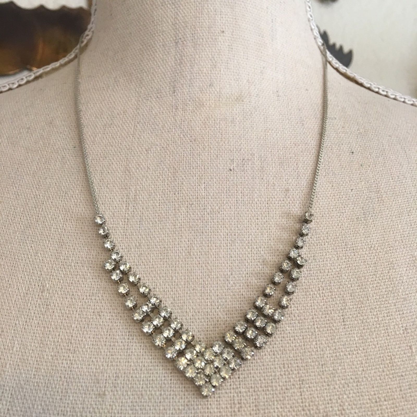 Vintage Vintage rhinestone necklace and earring set Size ONE SIZE - 3 Thumbnail