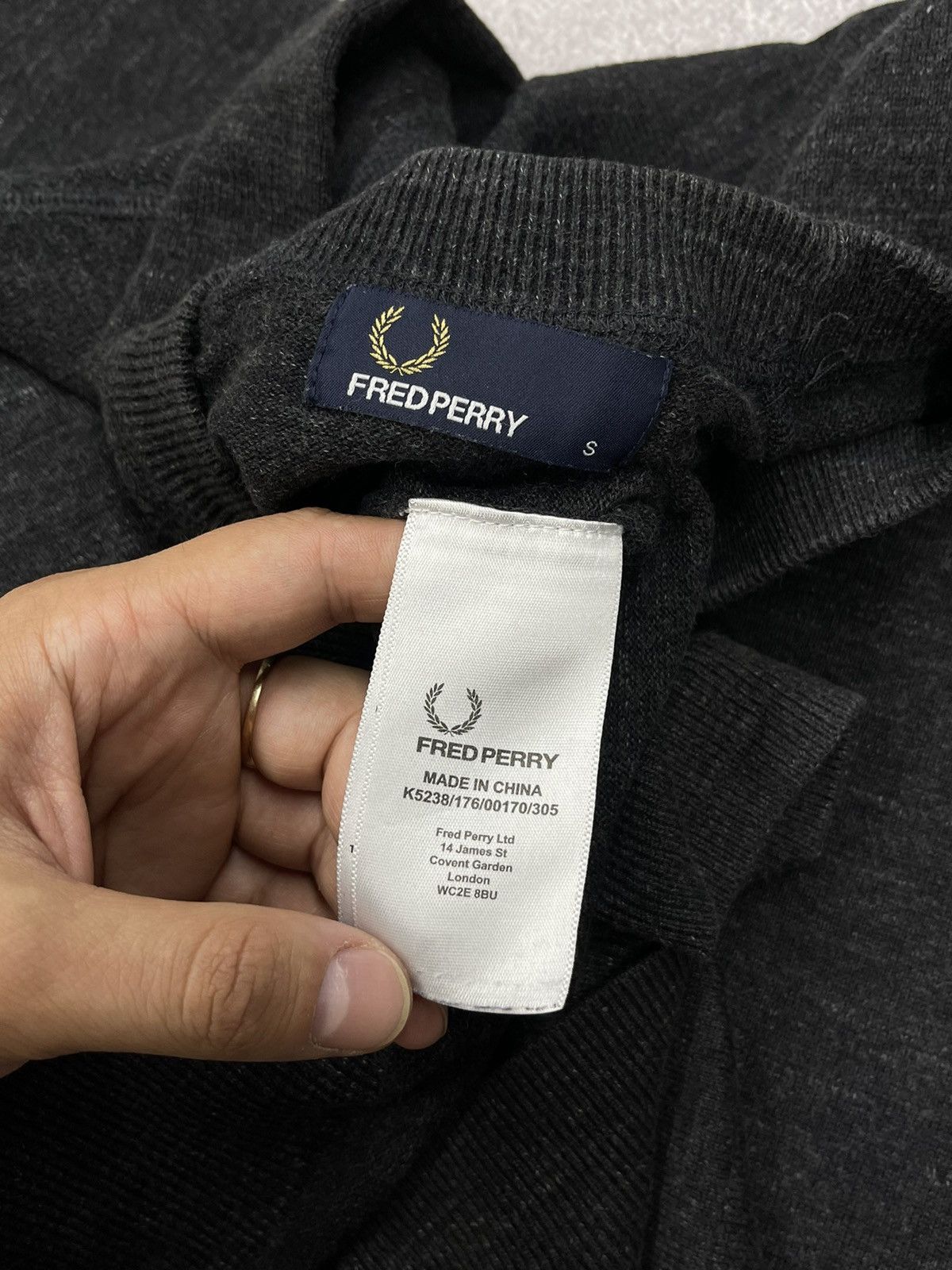 Fred Perry Vintage Fred Perry Grey Sweatshirt Y2K Size S Size US S / EU 44-46 / 1 - 6 Thumbnail