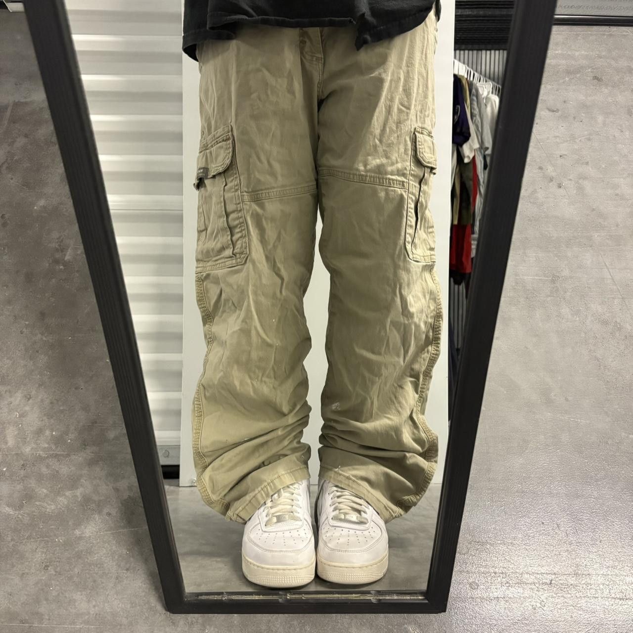 Vintage CRAZY Vintage Y2K/2000s Baggy Skater Style Tan Cargo Pants! Size US 38 / EU 54 - 1 Thumbnail