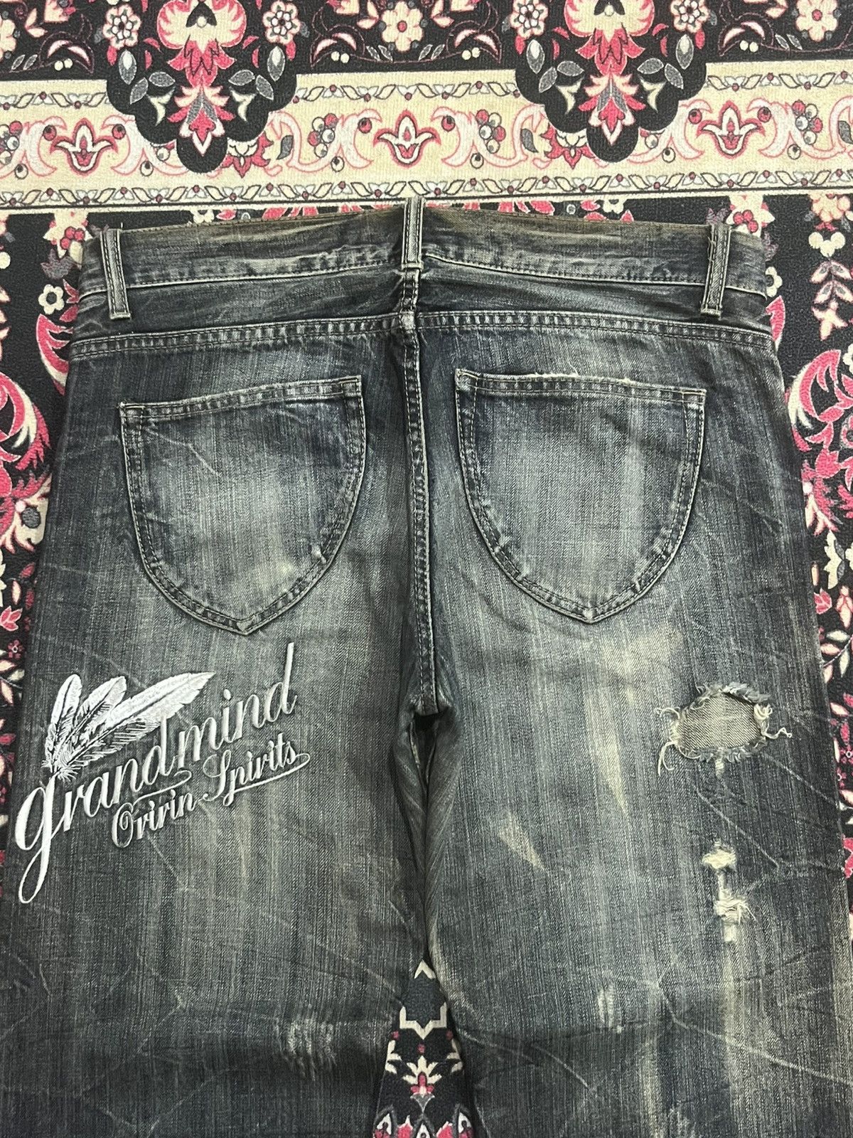 Le Grande Bleu (L.G.B.) Oririn Slogan Embroidered Thunder Washed Distressed Jeans Size US 34 / EU 50 - 6 Thumbnail