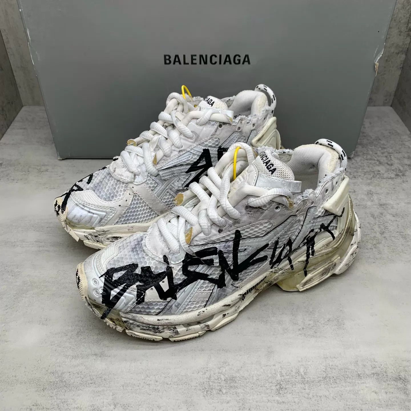 Balenciaga Balenciaga Runner White Graffiti Distressed 37 EU 98 New Size US 6.5 / IT 36.5 - 1 Thumbnail