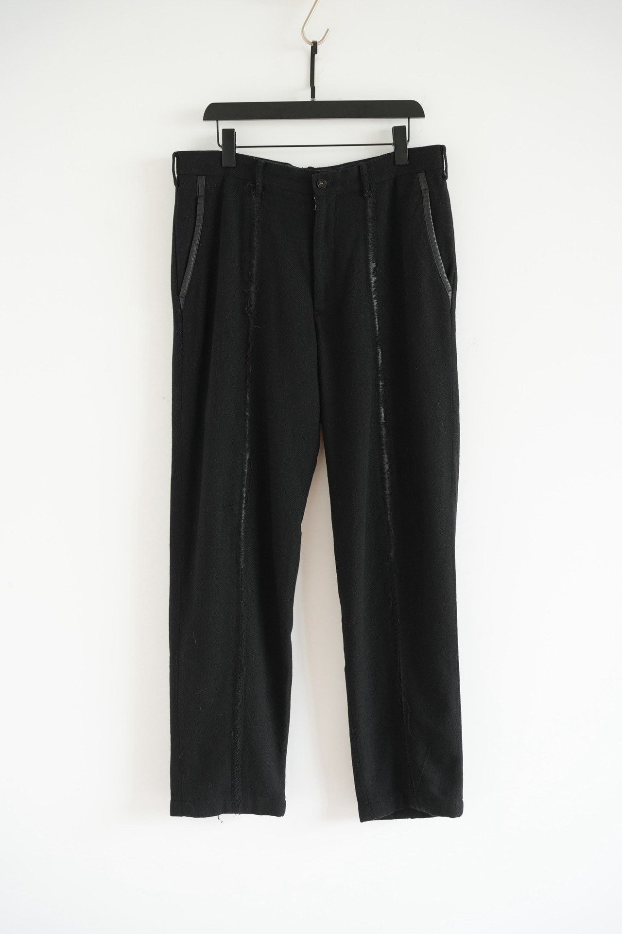 Yohji Yamamoto Yohji Yamamoto 05AW Ripped Leather Trousers Size US 26 / EU 42 - 1 Thumbnail