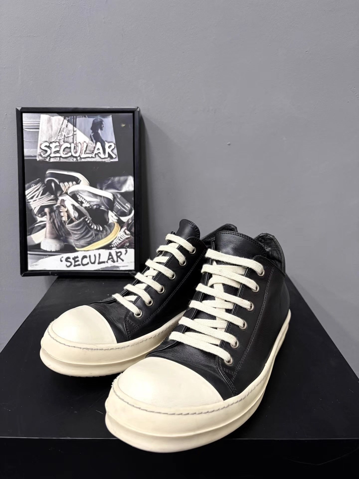 Rick Owens Rick Owens Classic Black White Low Sneakers K34 Size US 8.5 / EU 41-42 - 1 Thumbnail