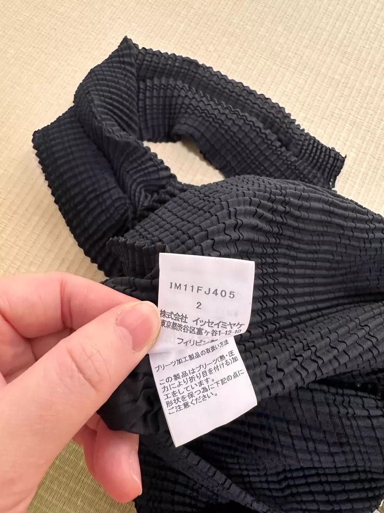Issey Miyake Issey Miyake size:2 Black square pleated seeryarn long sle Size S / US 4 / IT 40 - 9 Thumbnail