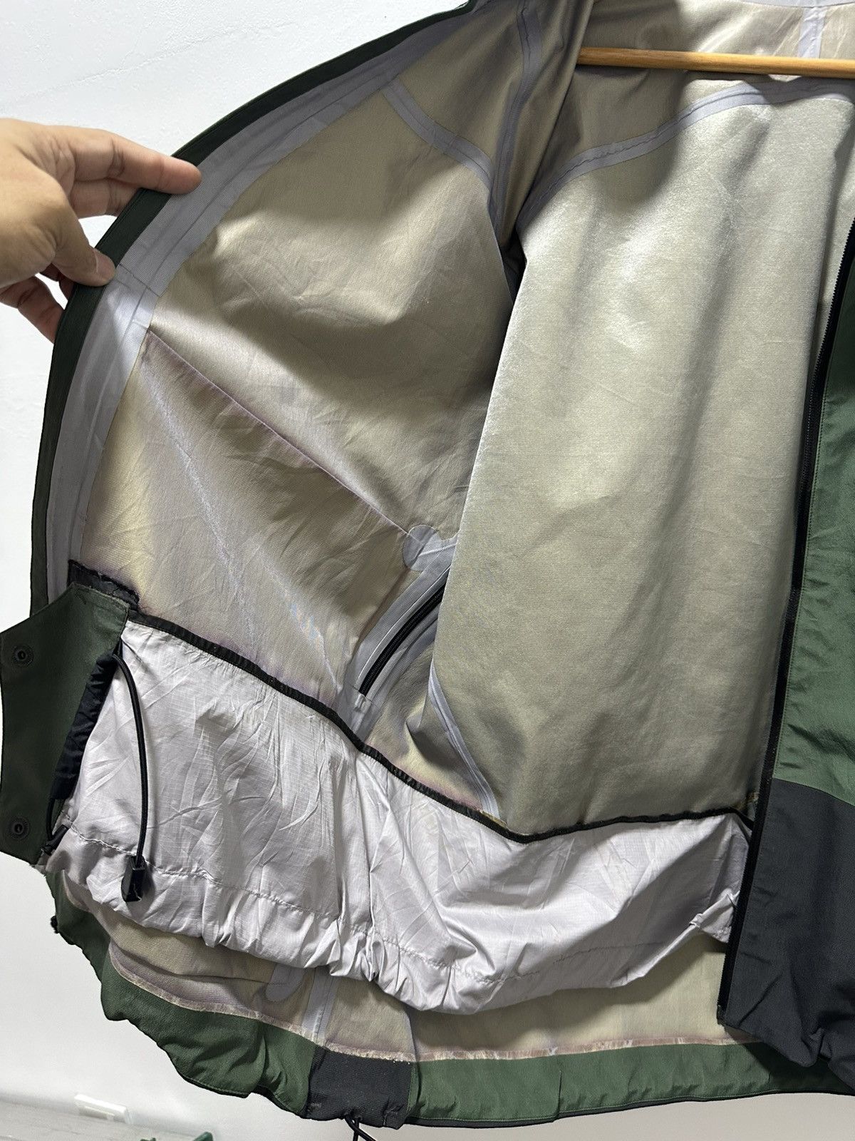 Arc'teryx ARC’TERYX Recco Avalanche Rescue System XCR Goretex Sample Size US M / EU 48-50 / 2 - 14 Thumbnail