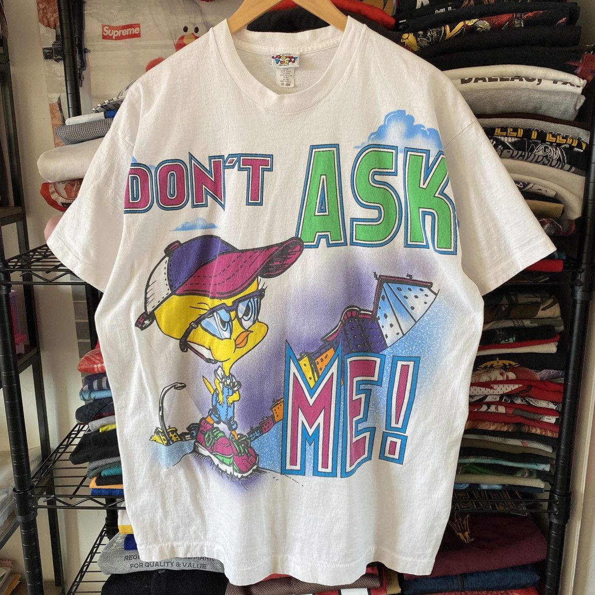 Warner Bros Vintage Looney Tunes T-Shirt All Over Print Tweety Bird 90s Size US XXL / EU 58 / 5 - 1 Thumbnail