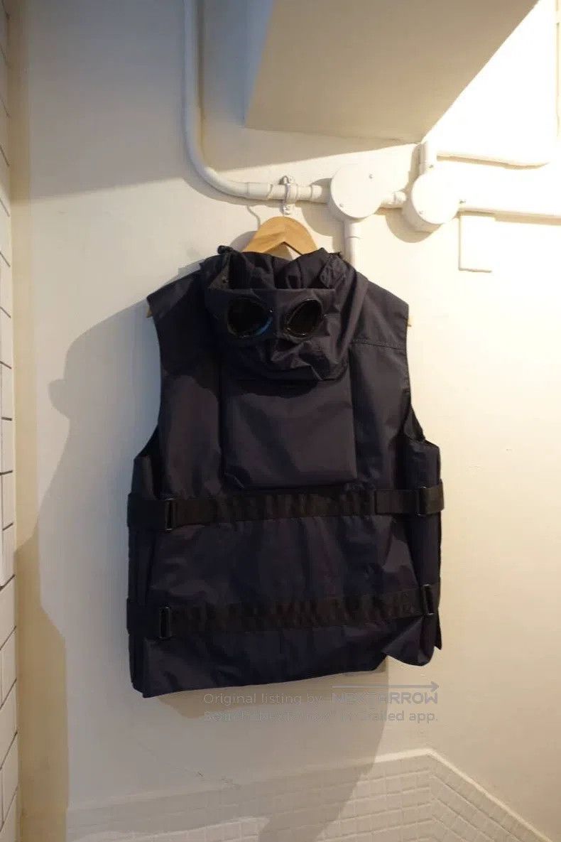 Junya Watanabe Junya Watanabe Functional Vest Size US L / EU 52-54 / 3 - 4 Thumbnail