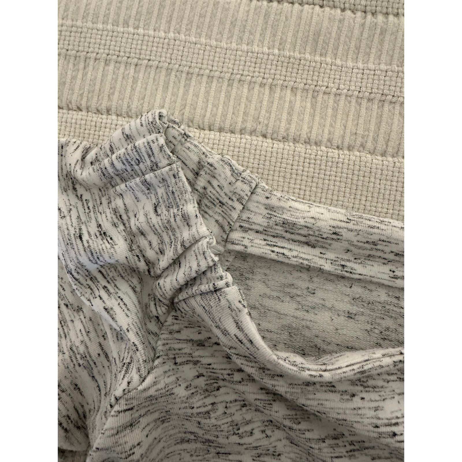 Club Monaco NWOT Club Monaco Off-Shoulder Top Size XS / US 0-2 / IT 36-38 - 3 Thumbnail