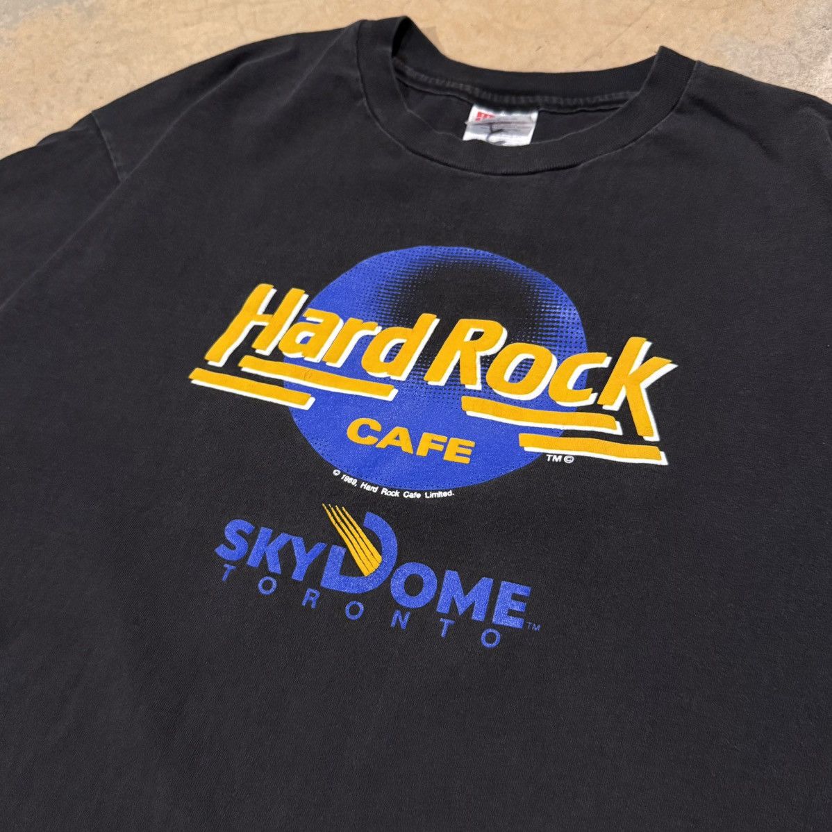 Vintage Vtg 1990s Faded Hard Rock Cafe SkyDome Tee ERD Grunge Size US XL / EU 56 / 4 - 3 Thumbnail