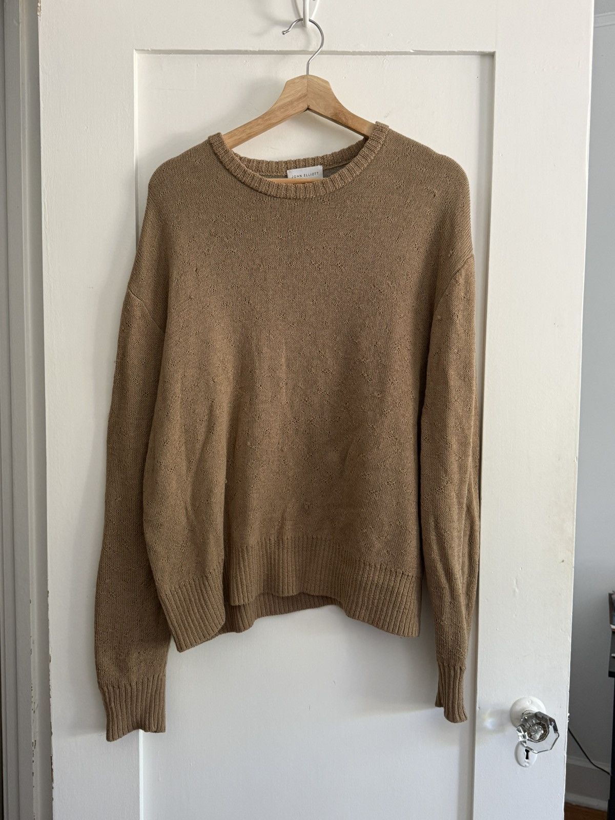 John Elliott John Elliott distressed crew neck in brown Size US L / EU 52-54 / 3 - 1 Thumbnail