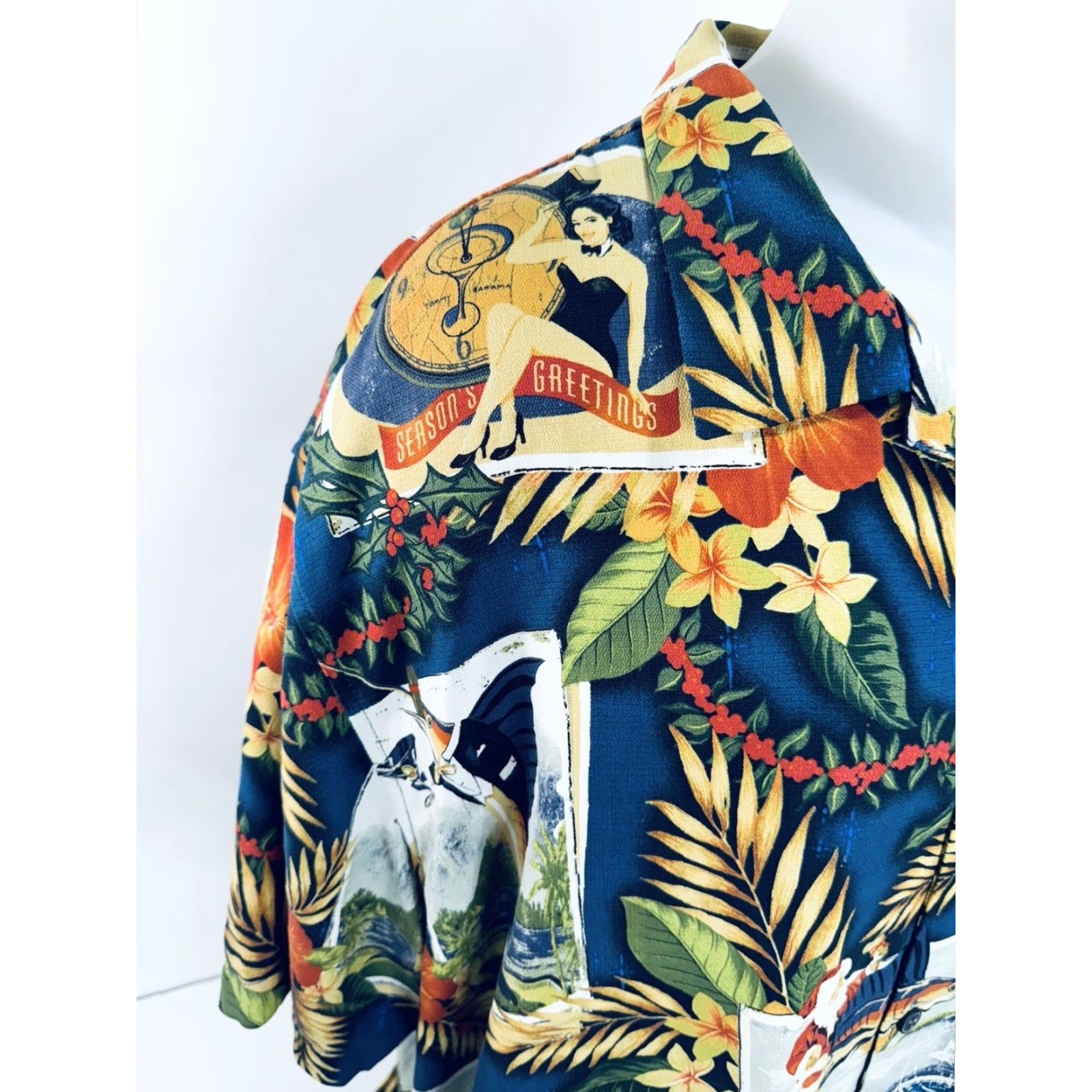 Tommy Bahama TOMMY BAHAMA Shirt - Button-Up Short Sleeve 3XL Mens Blue Christmas Hawaiian Aloha Santa Holiday Size US XXL / EU 58 / 5 - 2 Thumbnail