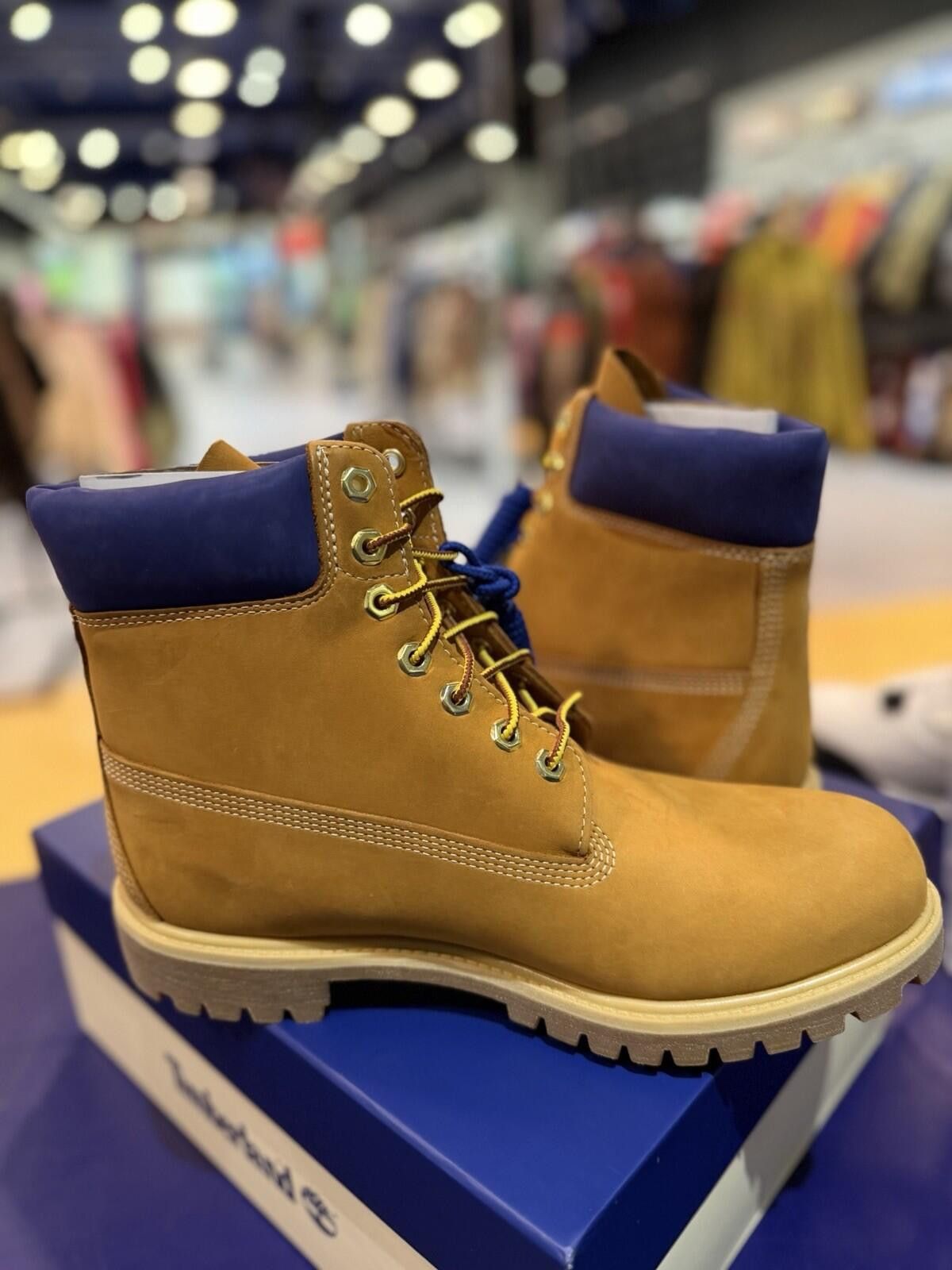 Timberland Victor Victor Timberland Boots Wheat/Navy (Size: 11) Men's Size US 11 / EU 44 - 10 Thumbnail
